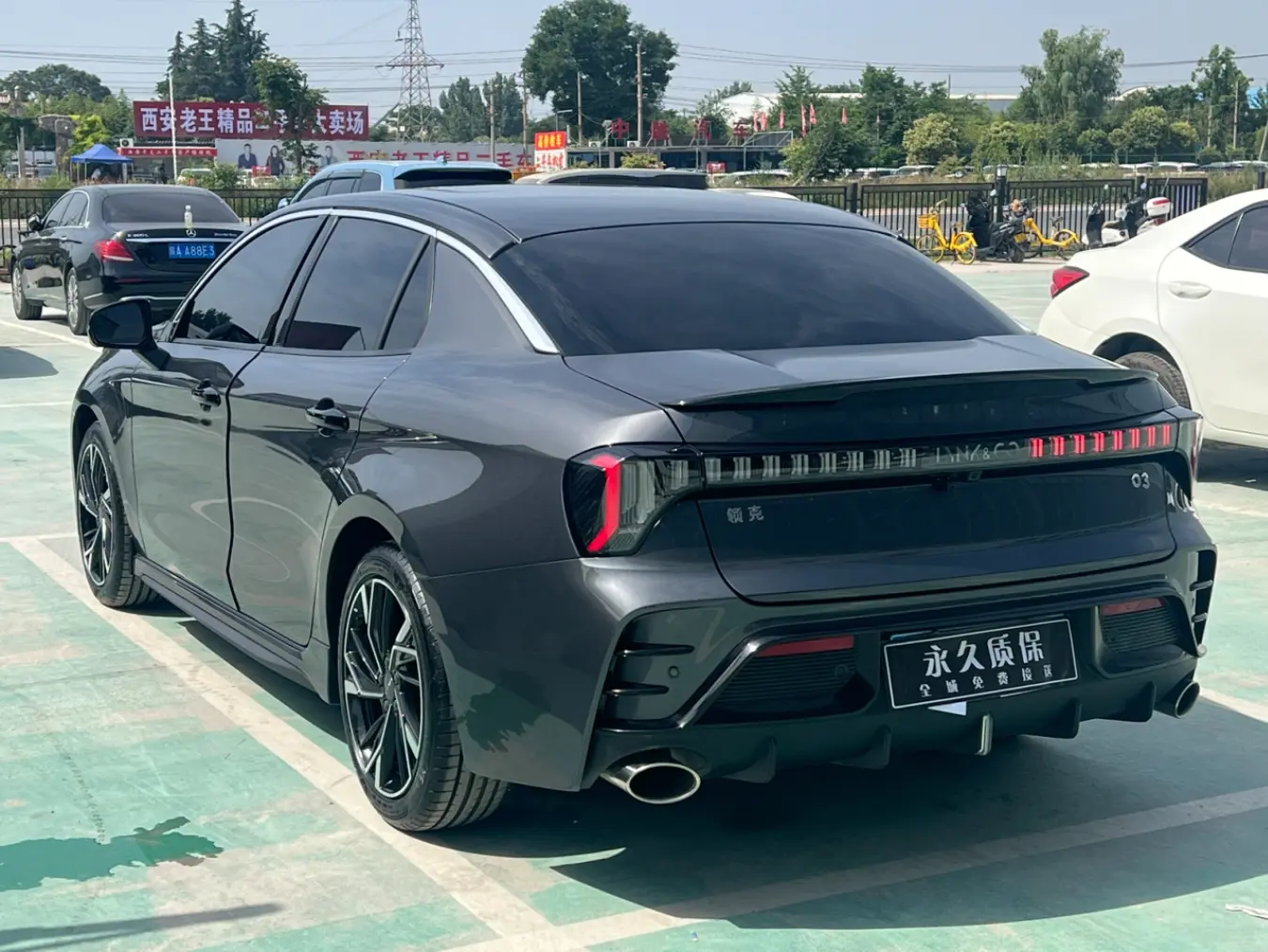 Lynk & Co 03