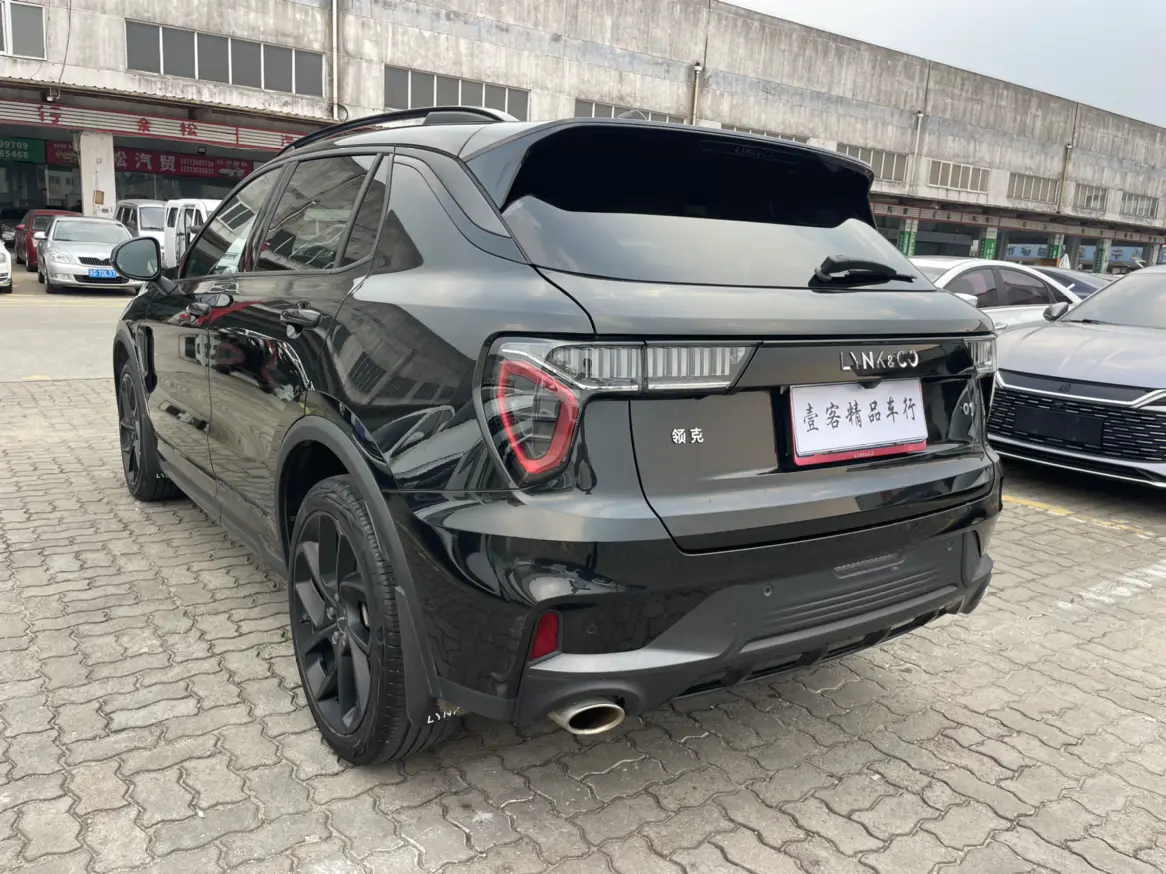 Lynk & Co 01