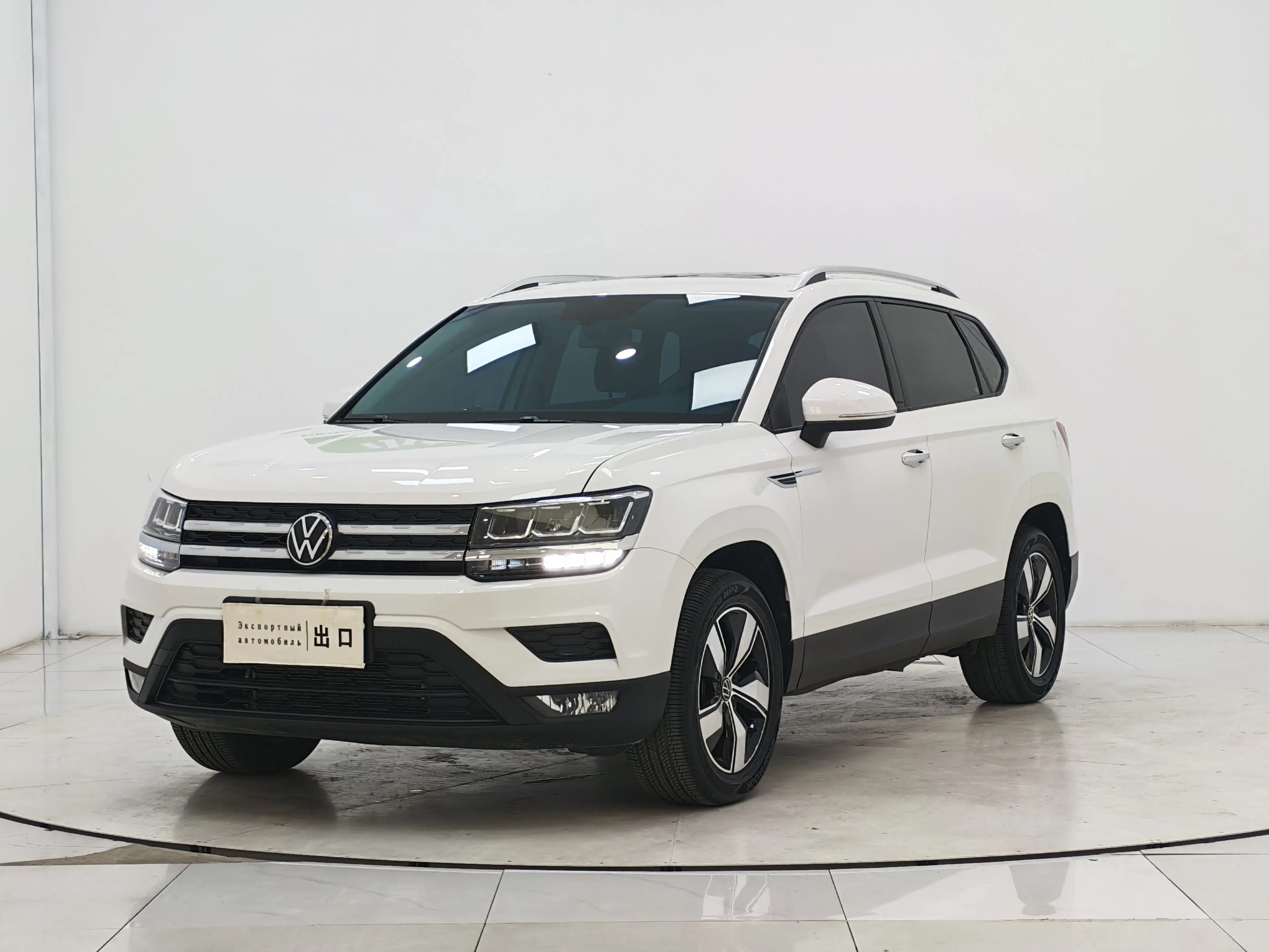 Volkswagen Tharu