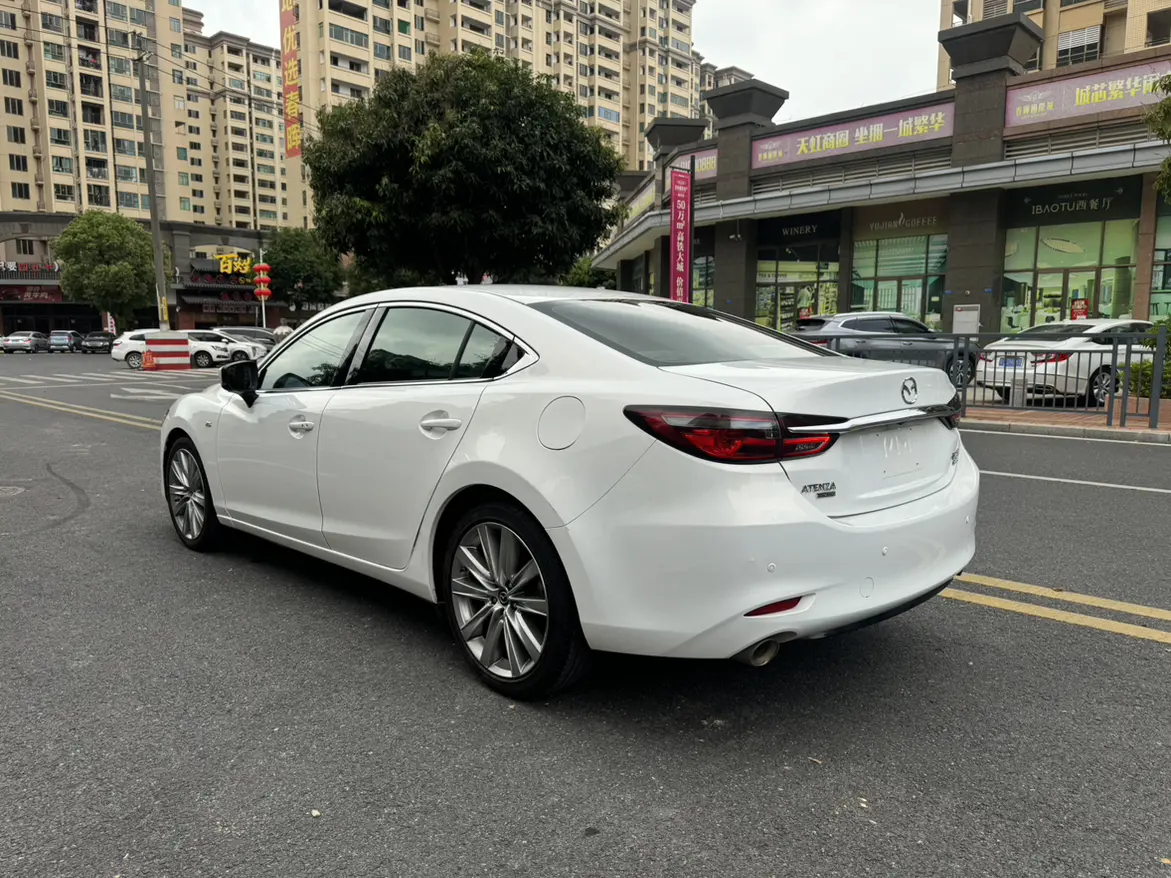 Mazda Atenza