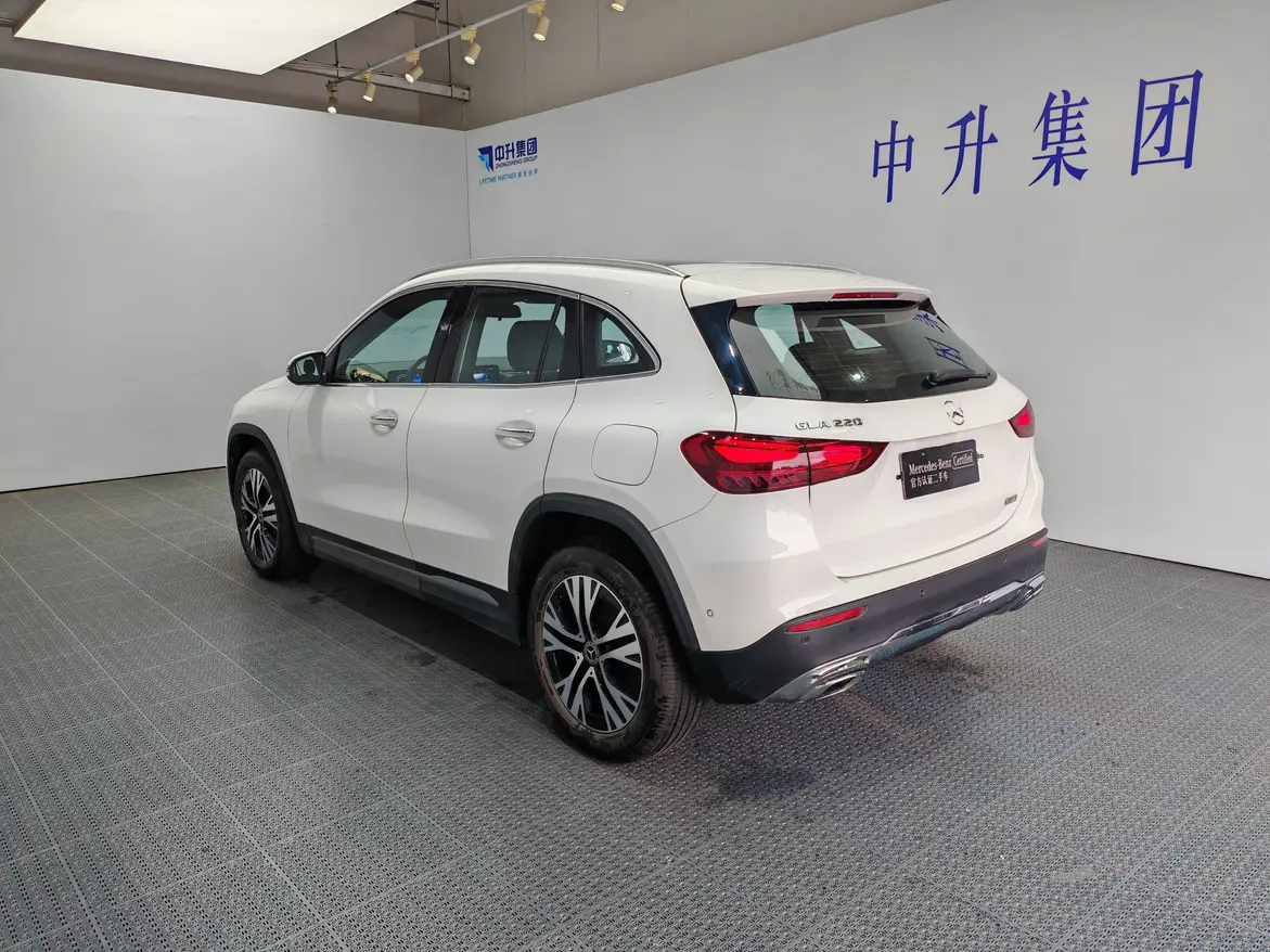 Mercedes-Benz GLA