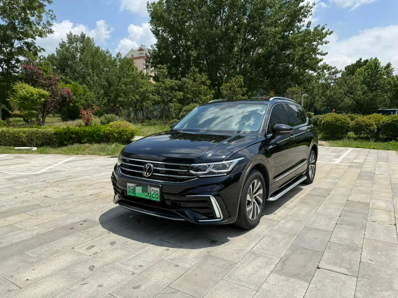 Volkswagen Tiguan L PHEV