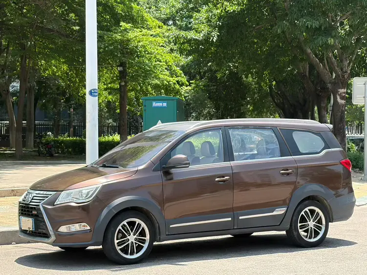 BAIC Changhe M60