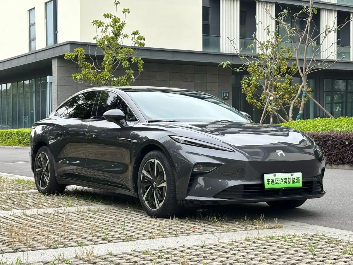 Rising Auto Feifan F7