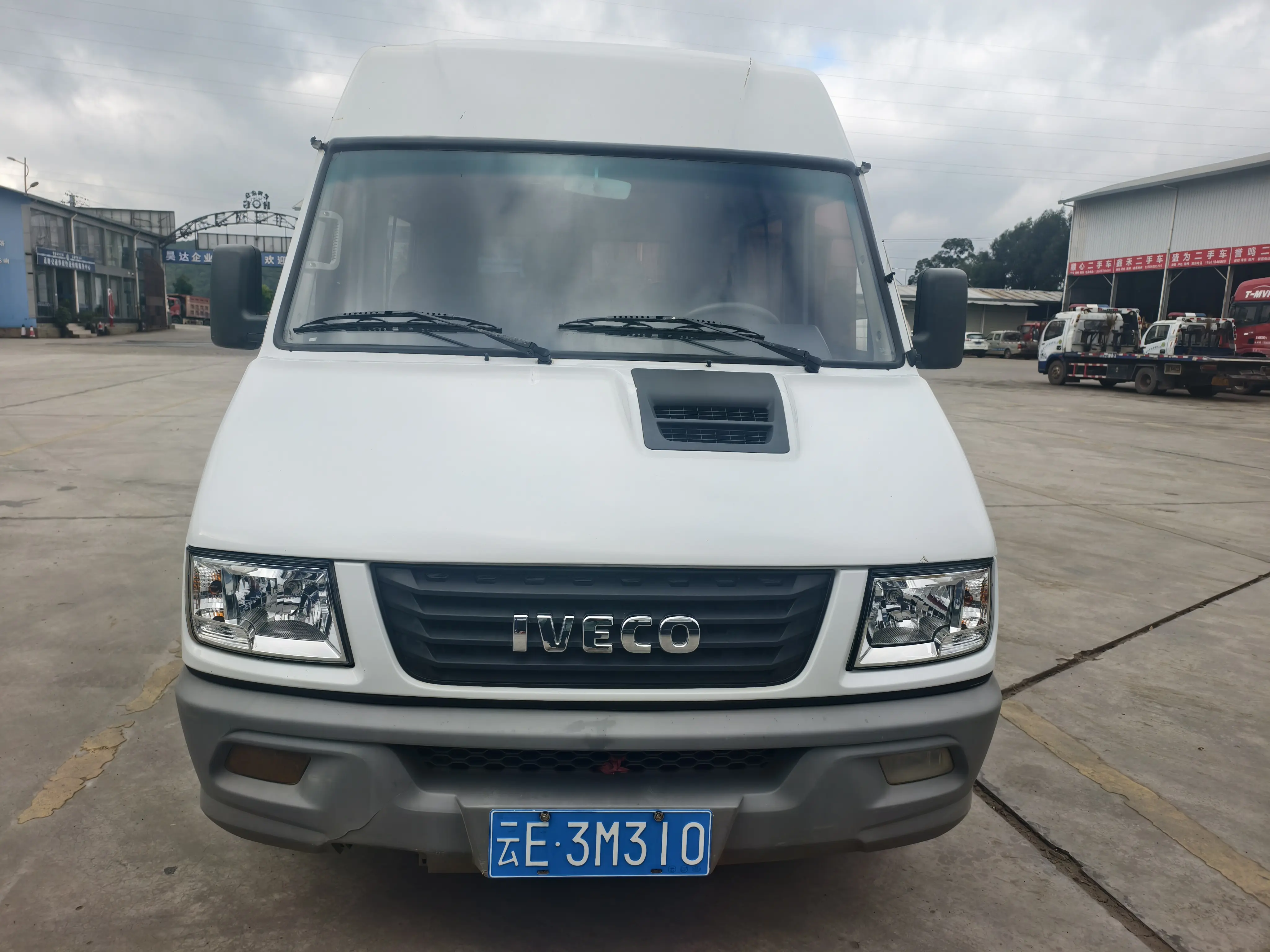 Iveco proud