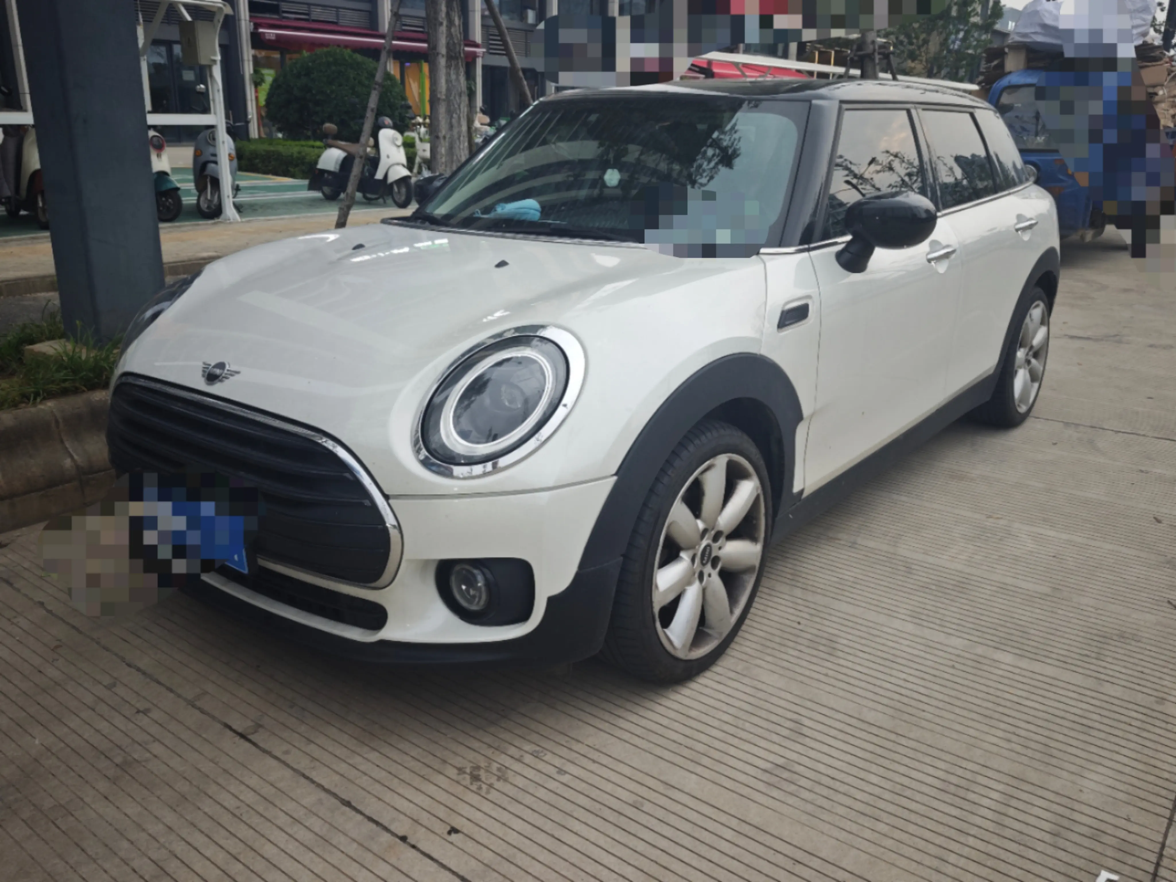 MINI CLUBMAN