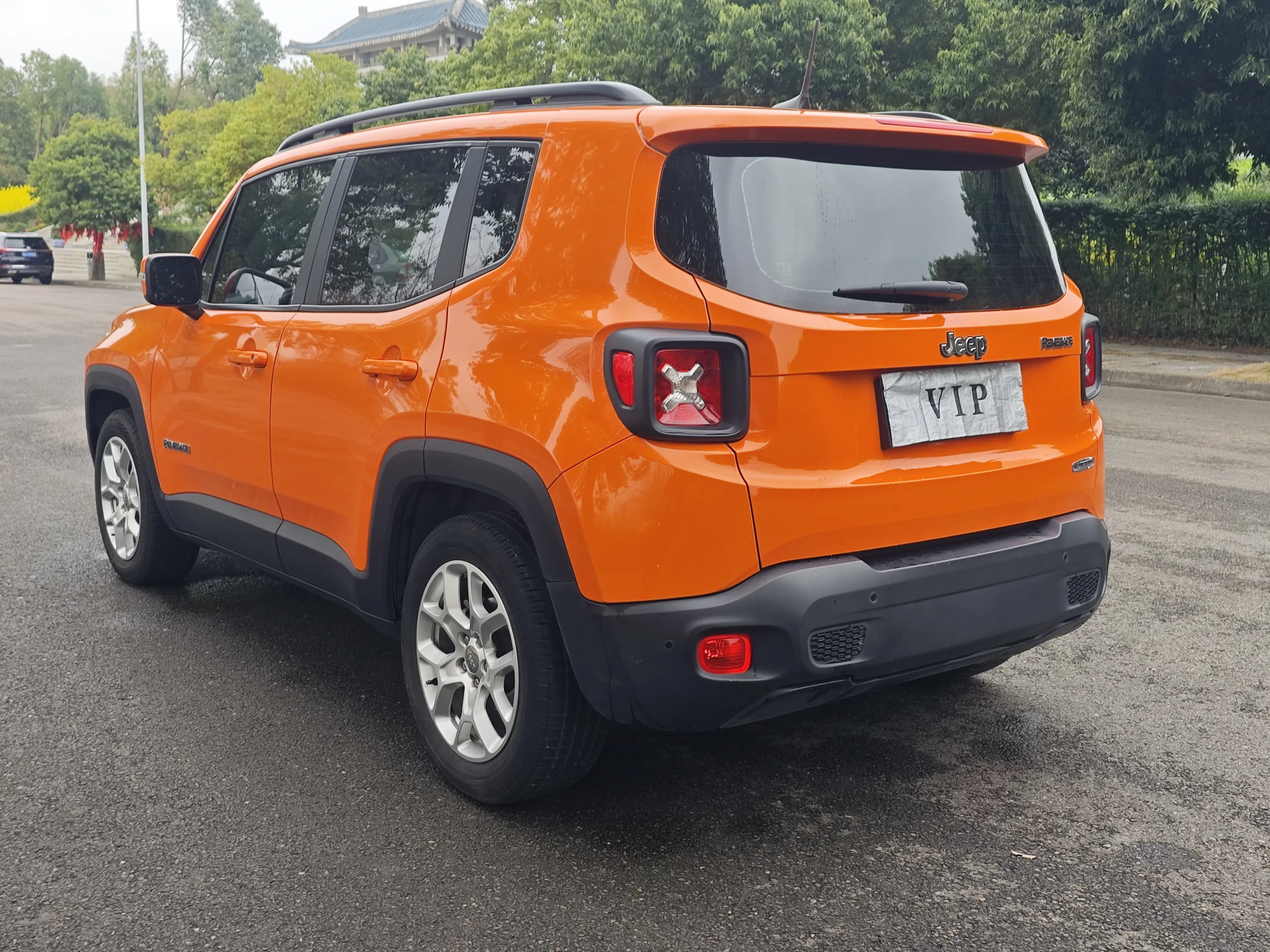 Jeep Freeman