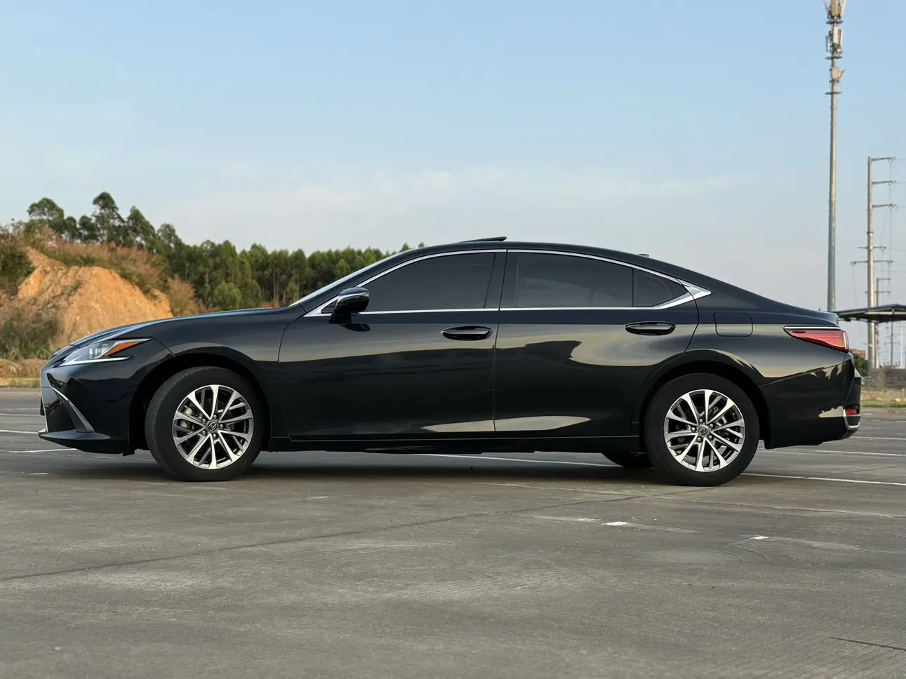 Lexus ES