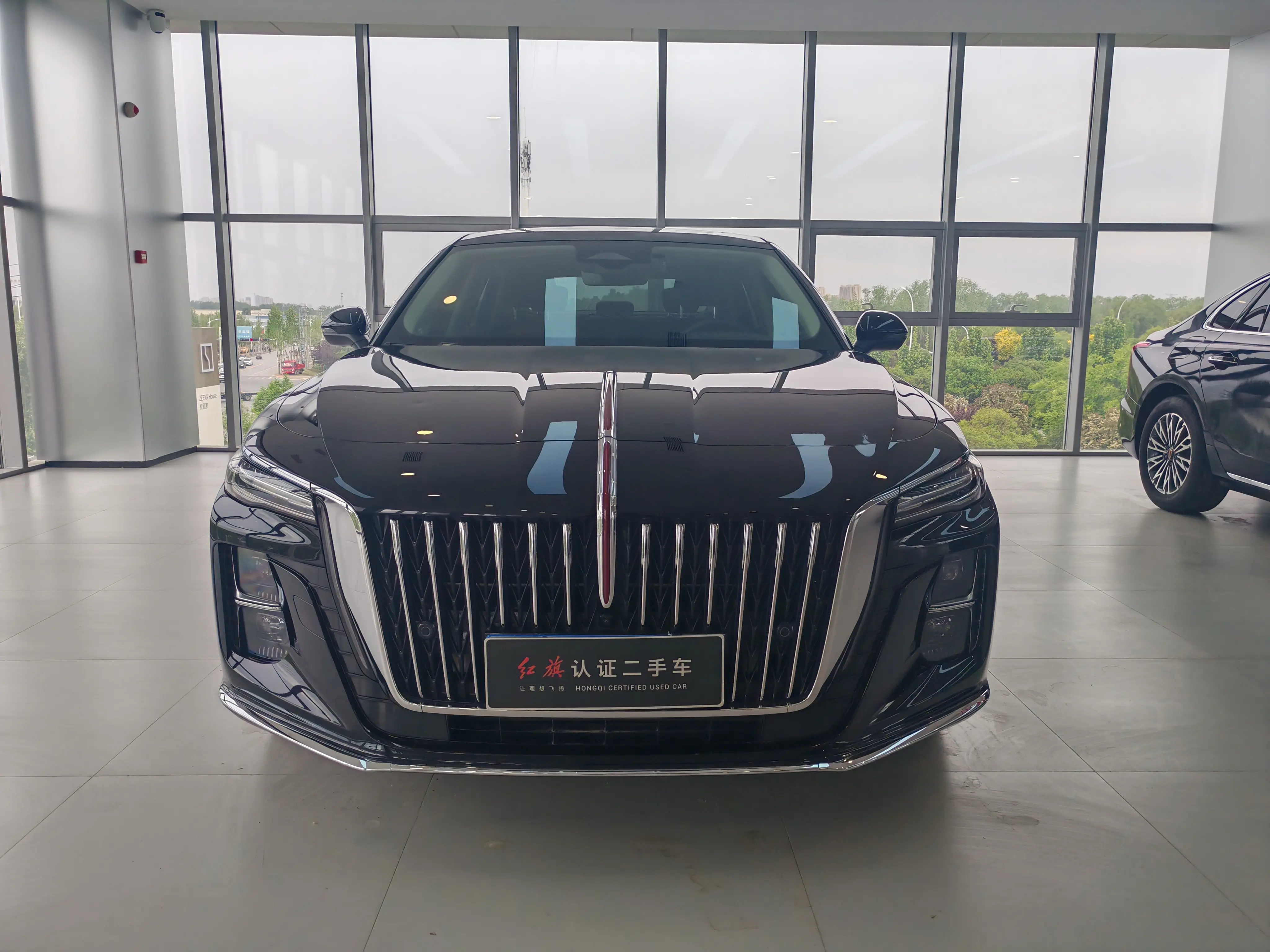 Hongqi H5