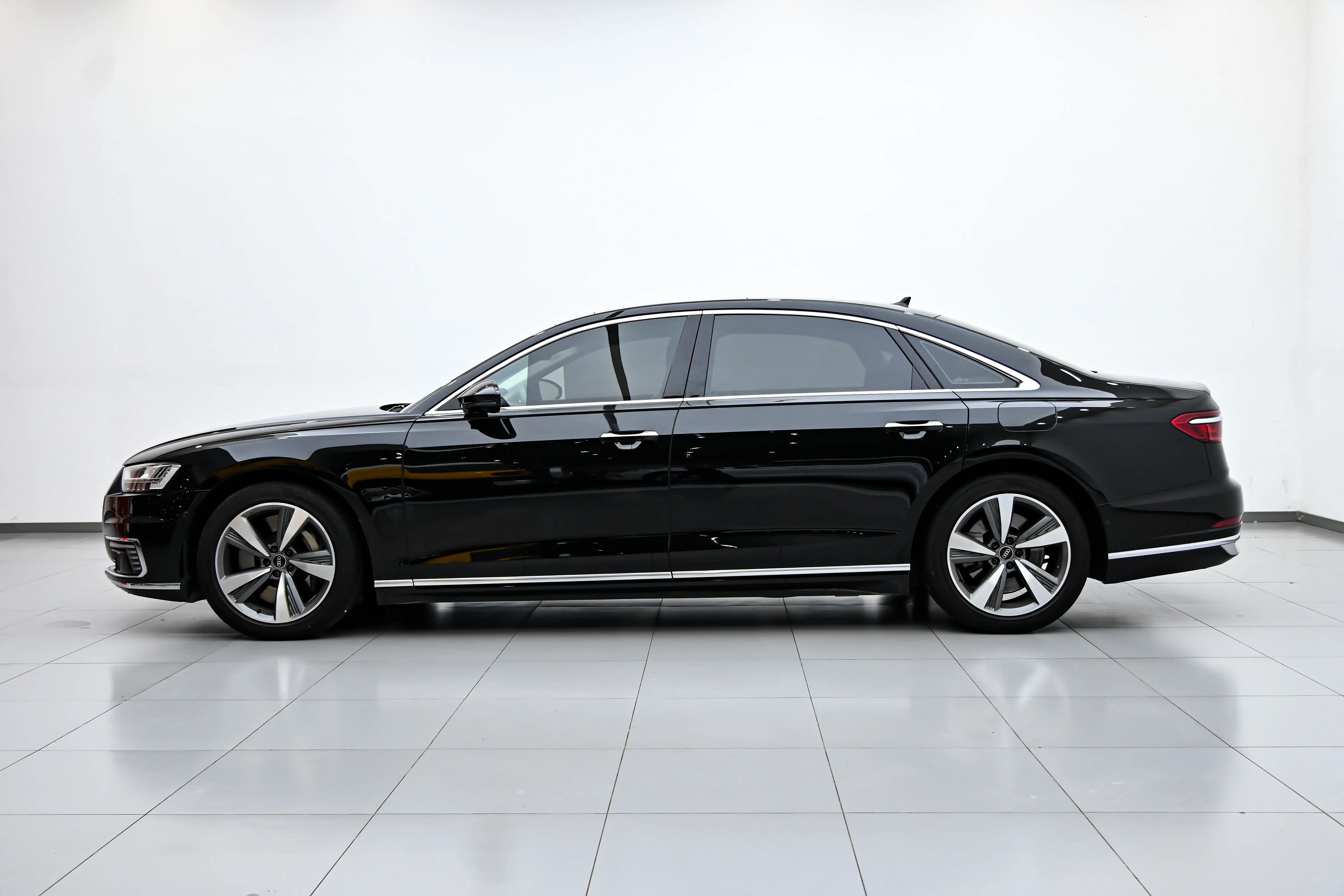 Audi A8 PHEV