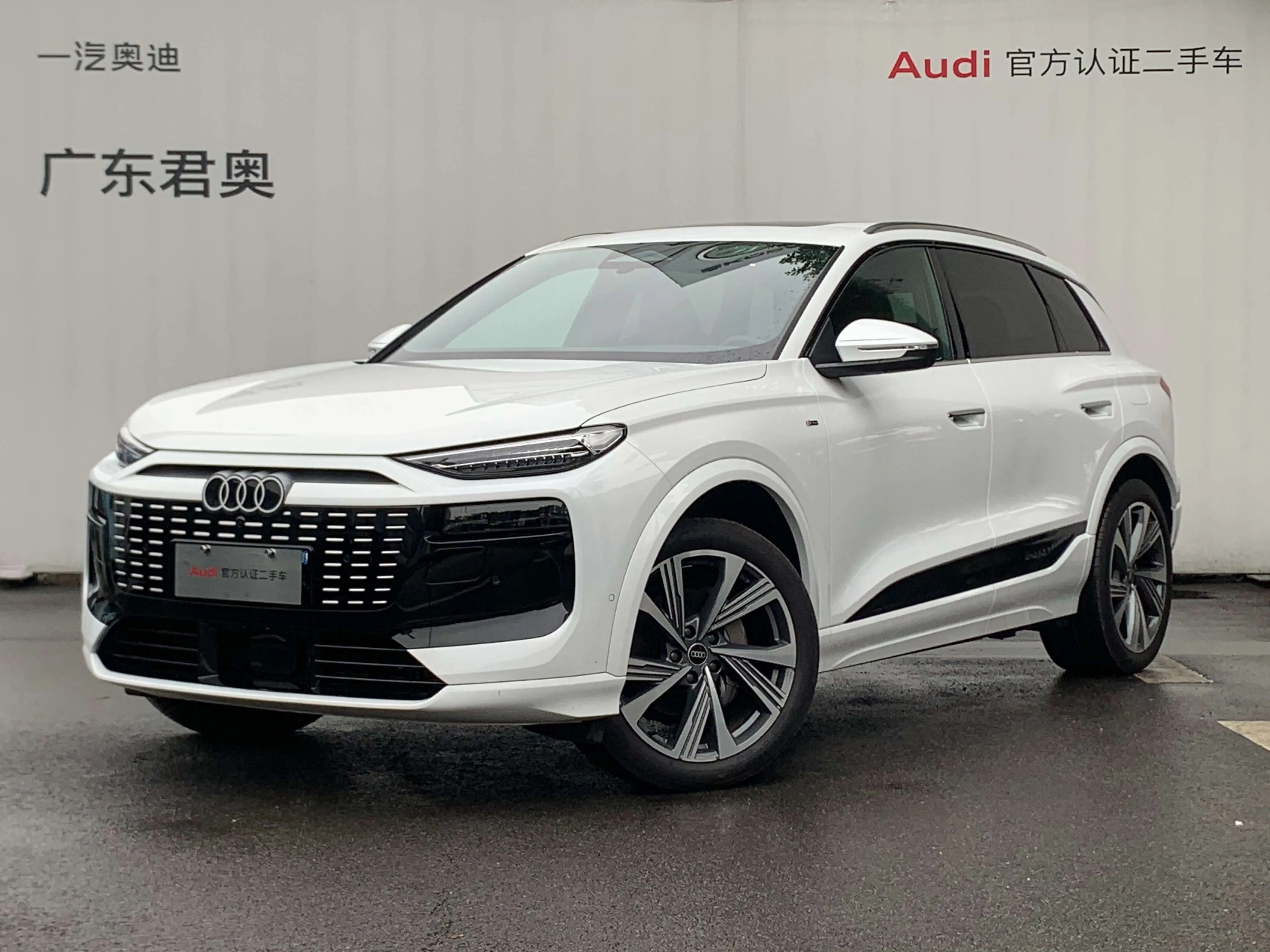 Audi Q6L e-tron