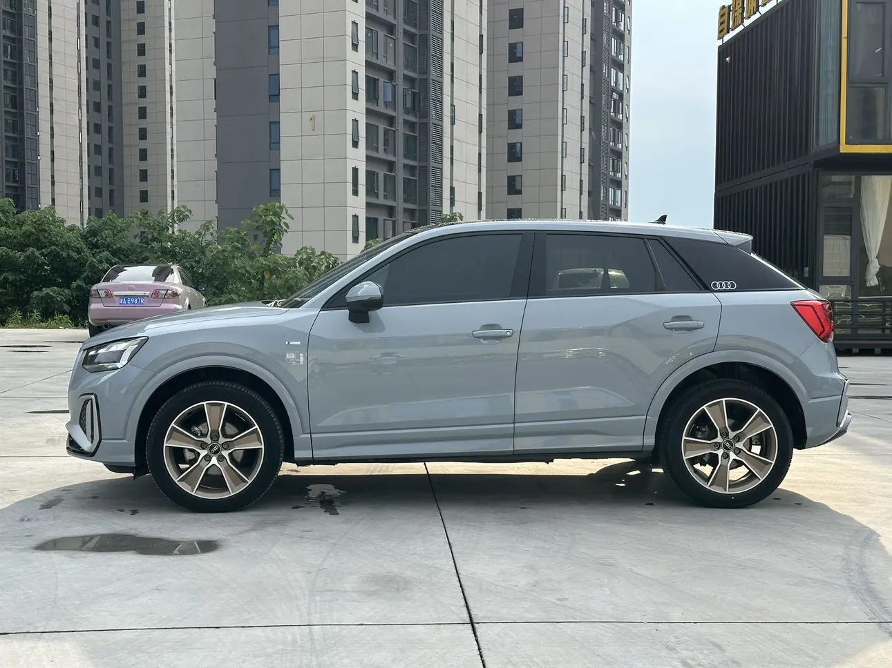 Audi Q2L