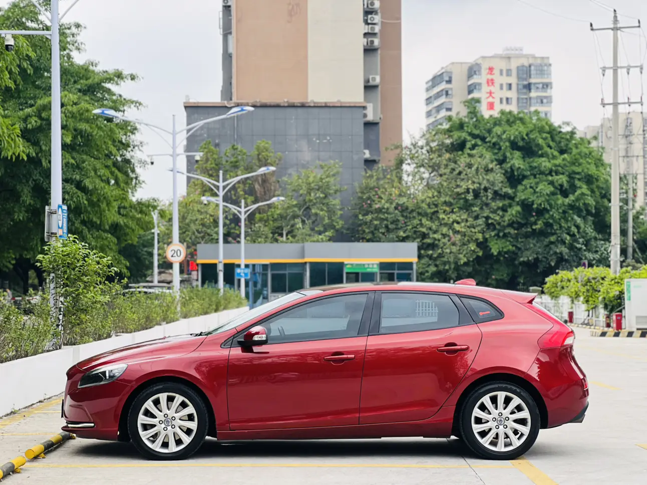 Volvo V40
