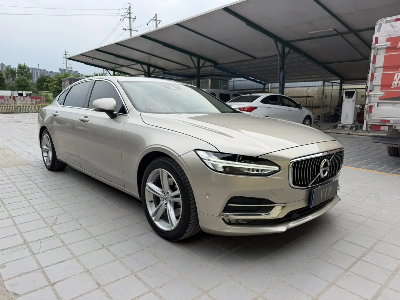 Volvo S90