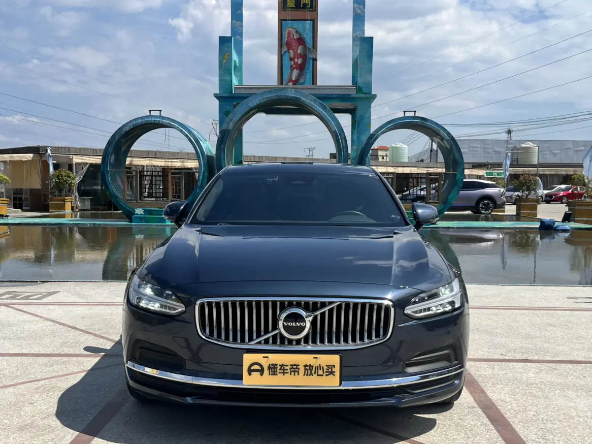 Volvo S90