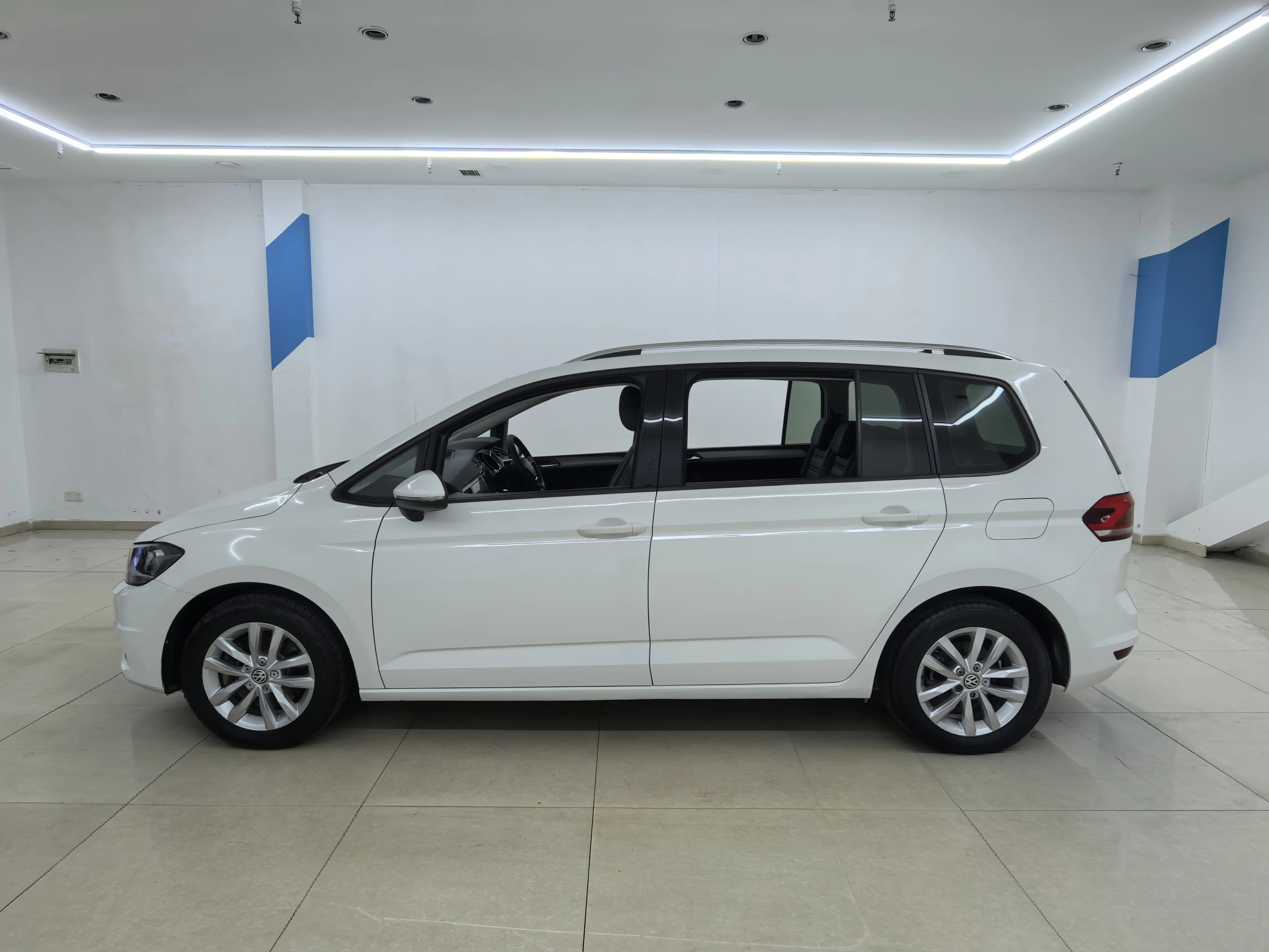 Volkswagen Touran L