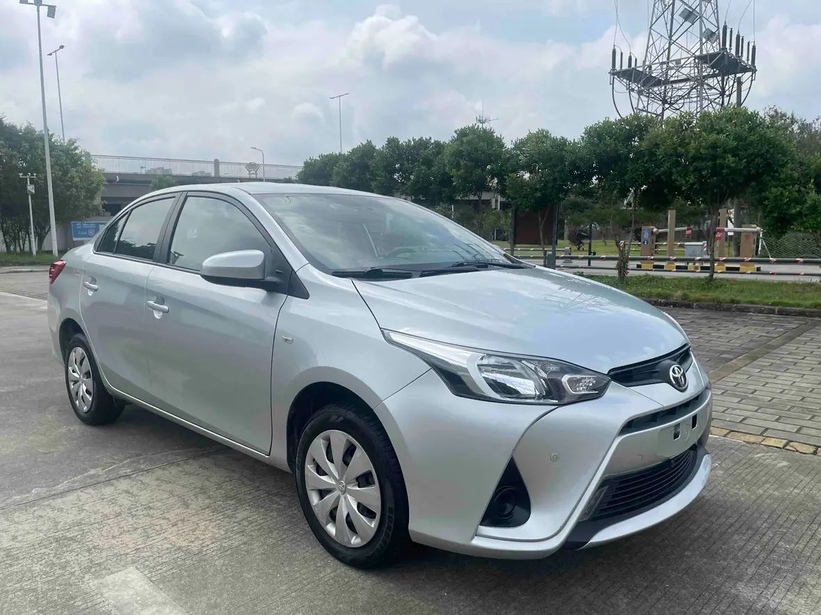 Toyota YARiS L Enjoy