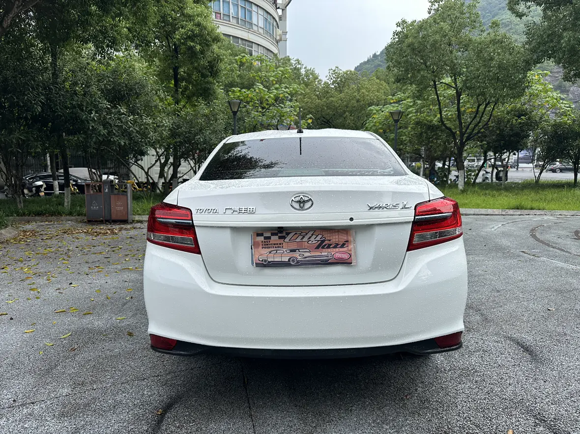 Toyota YARiS L Enjoy