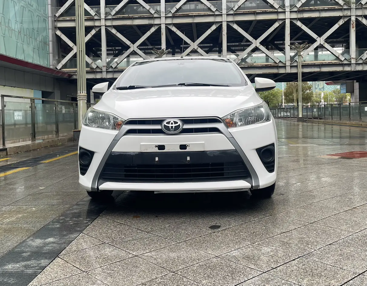 Toyota Yaris L