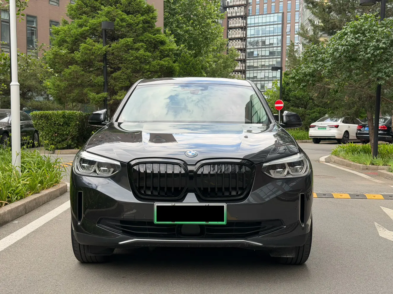 BMW iX3