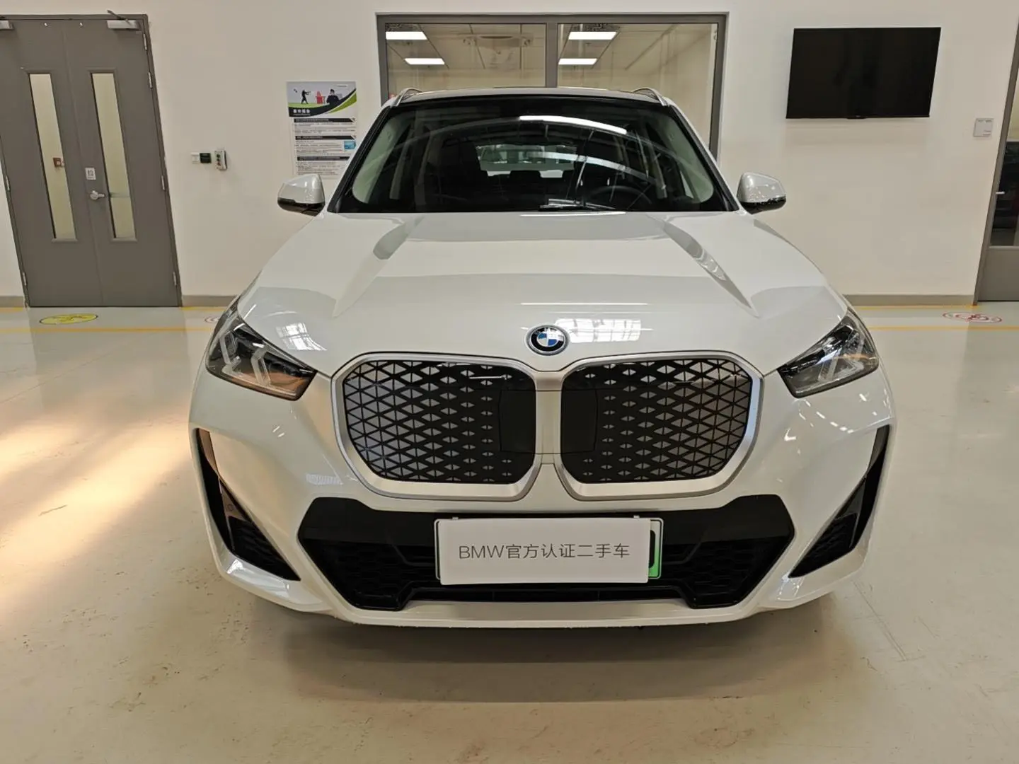 BMW iX1