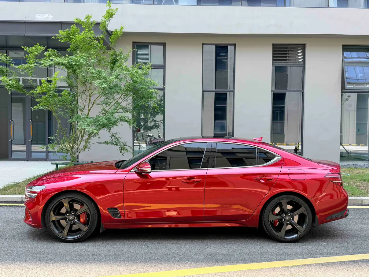 Genesis G70