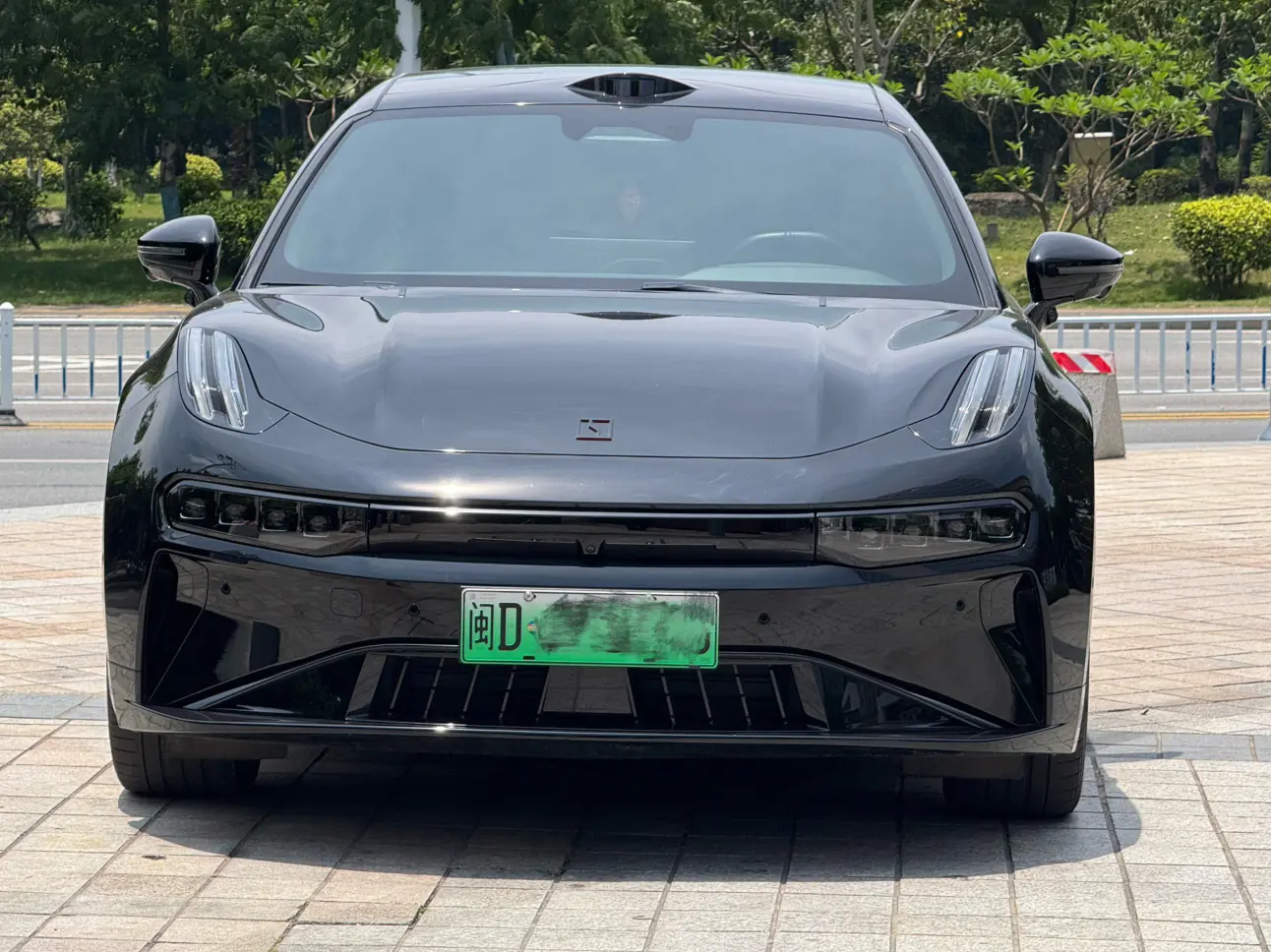 ZEEKR 001