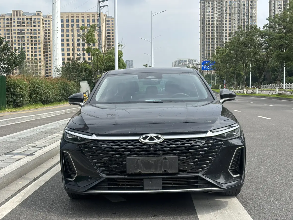Chery Arrizo 8