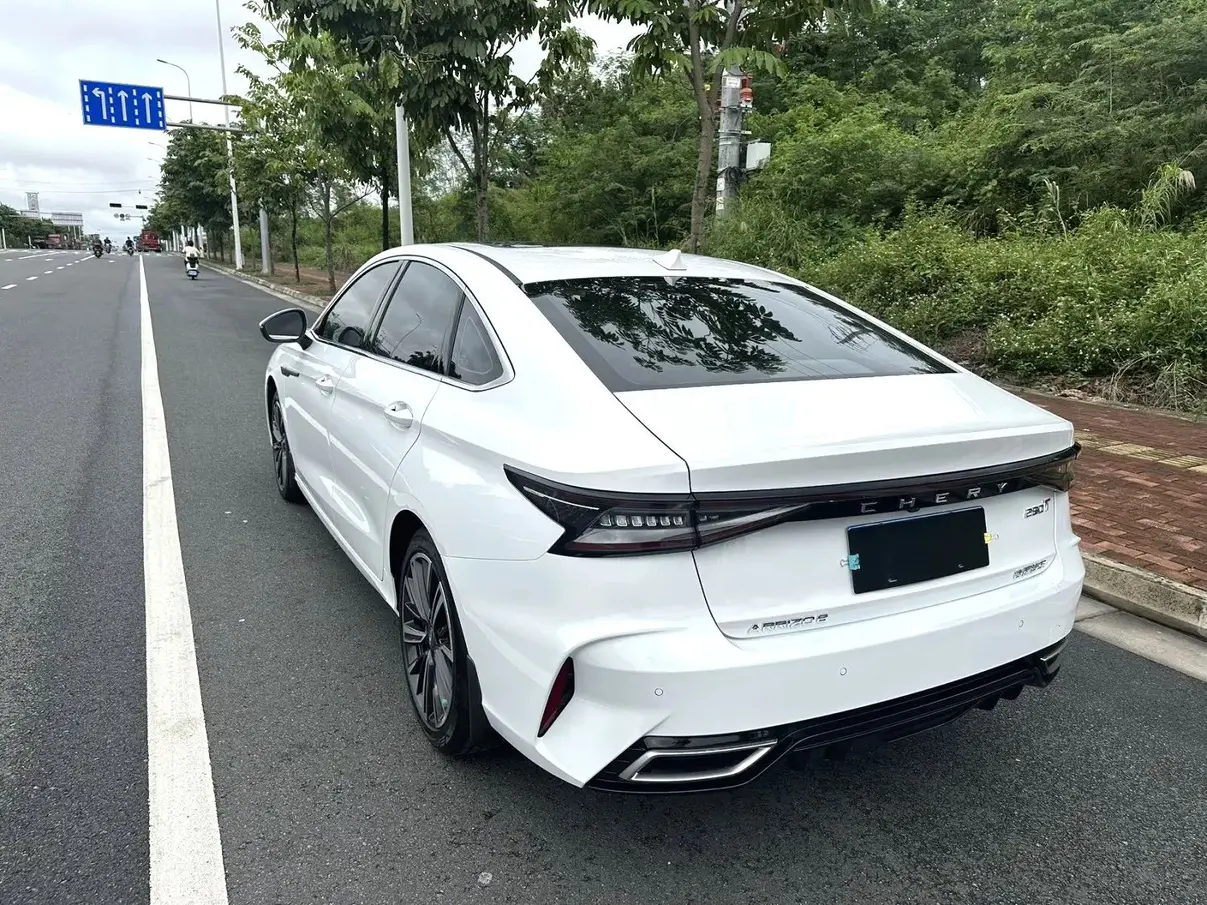 Chery Arrizo 8