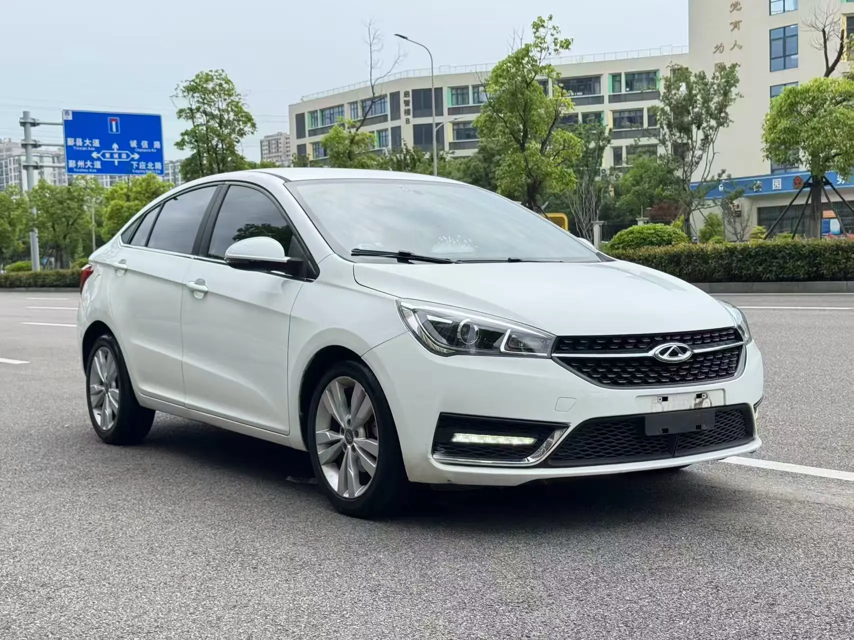 Chery Arrizo 5