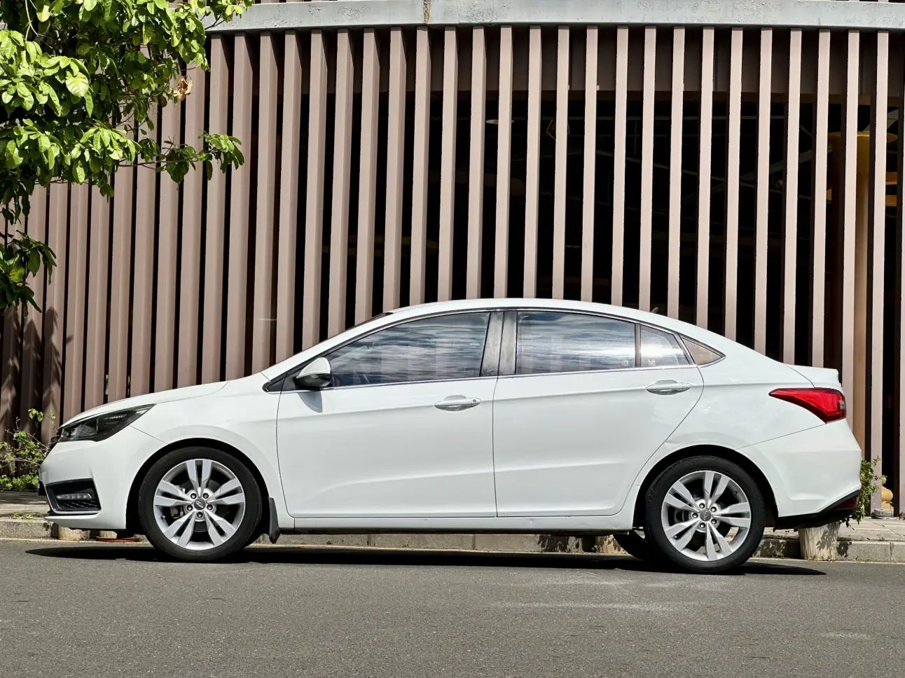 Chery Arrizo 5
