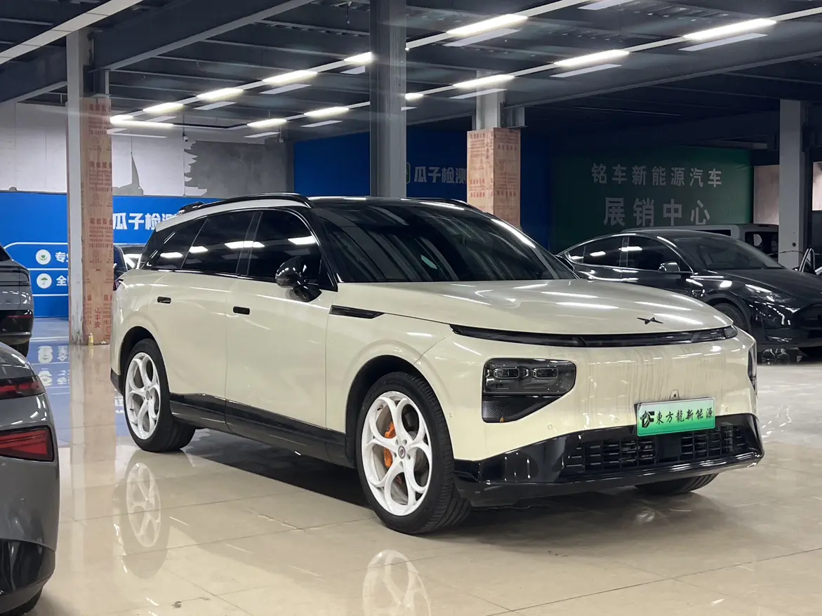 Xpeng G9