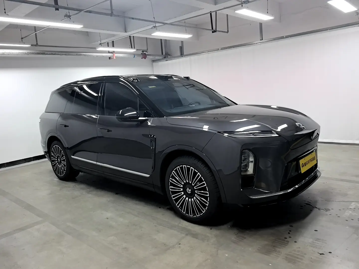 NIO ES8