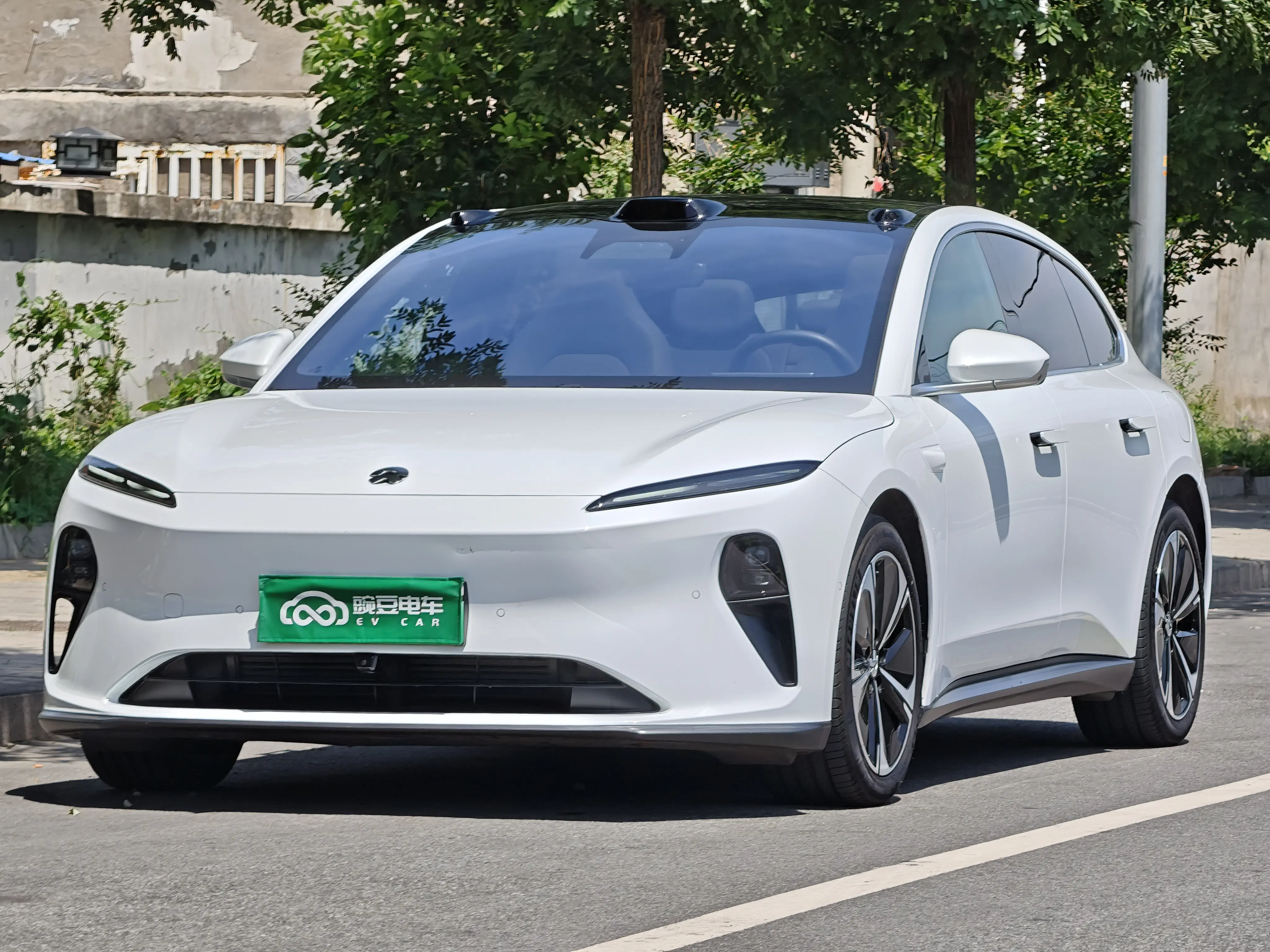 NIO ET5T