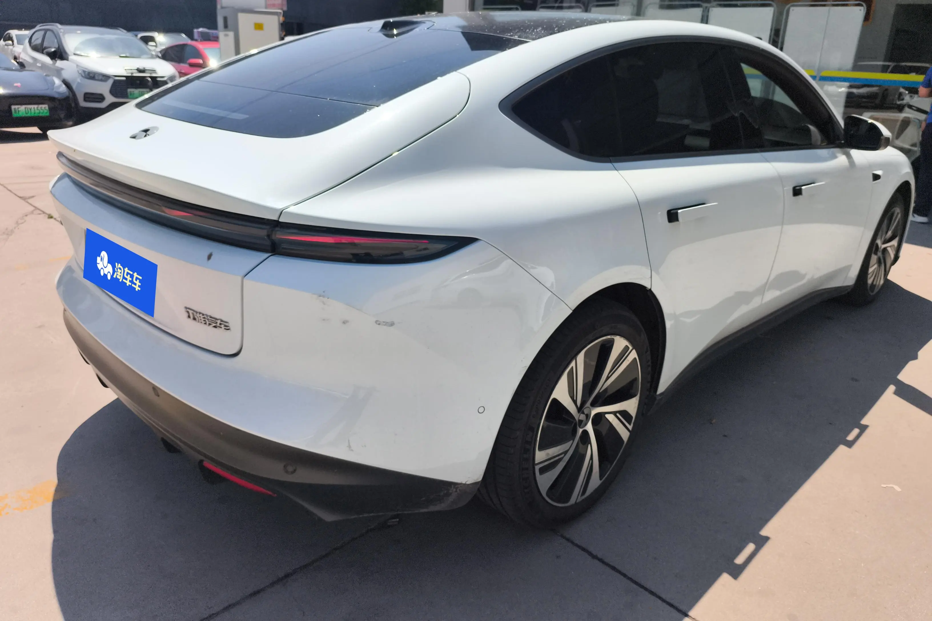 NIO ET5