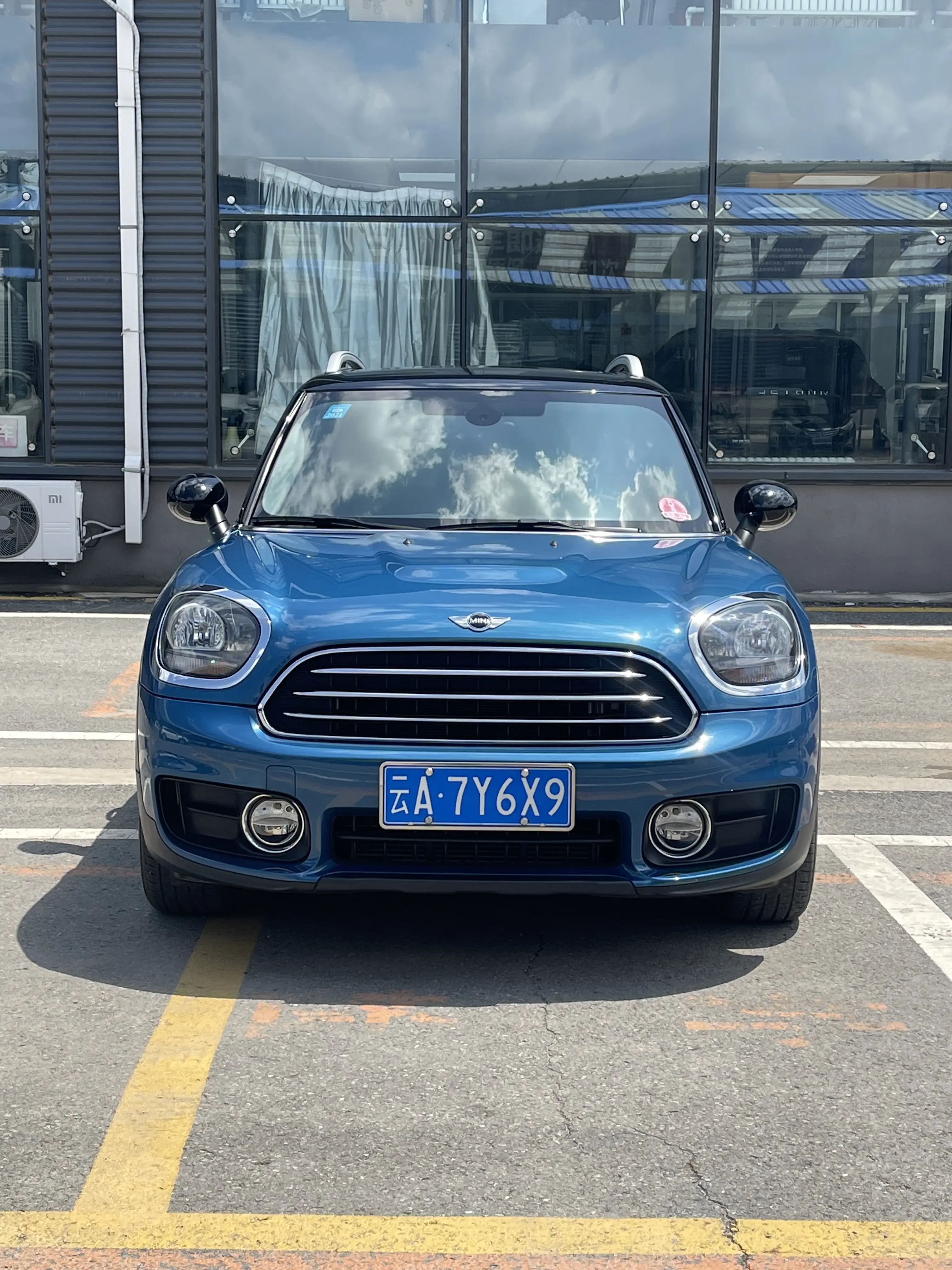 MINI COUNTRYMAN