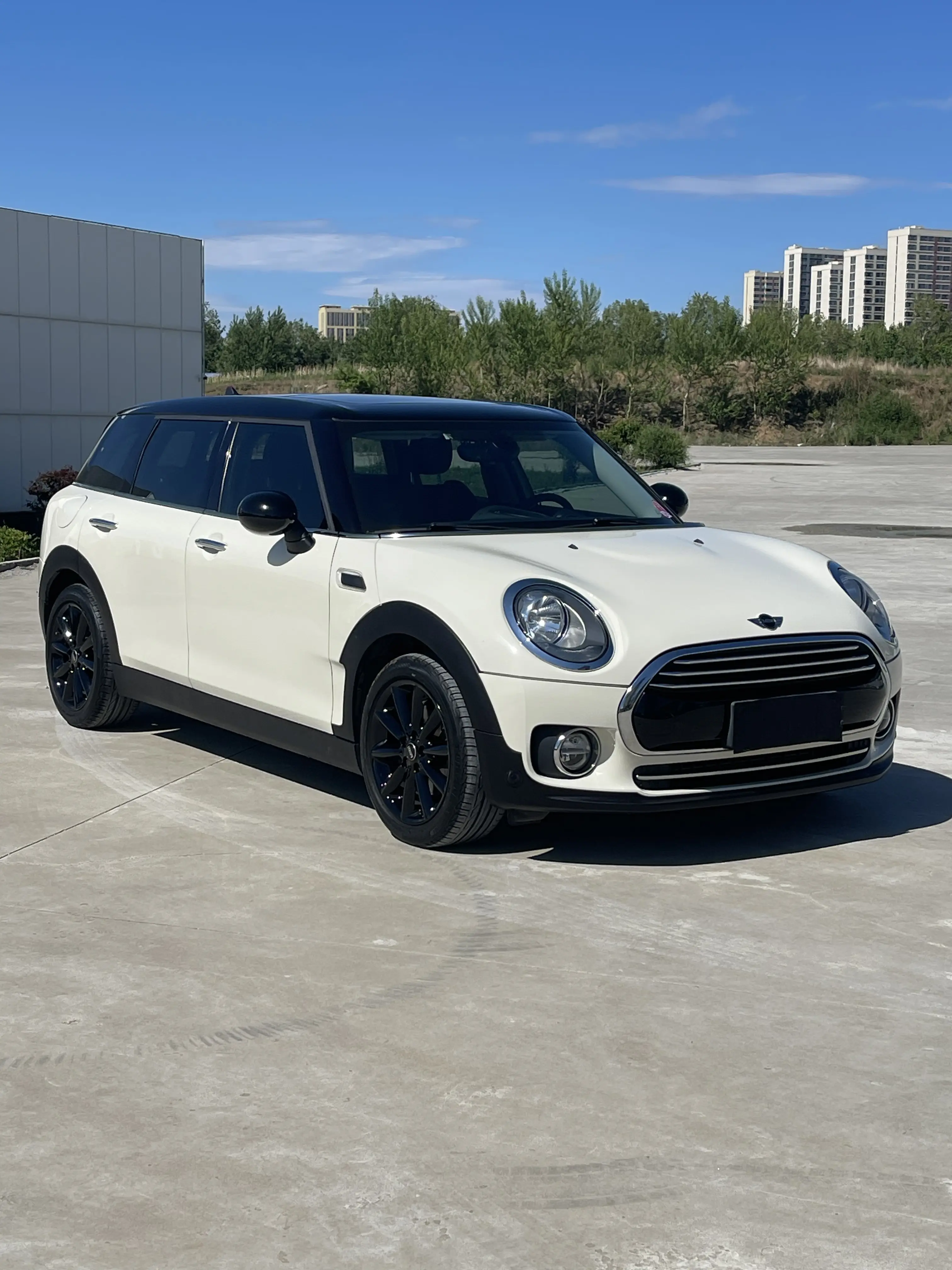 MINI CLUBMAN