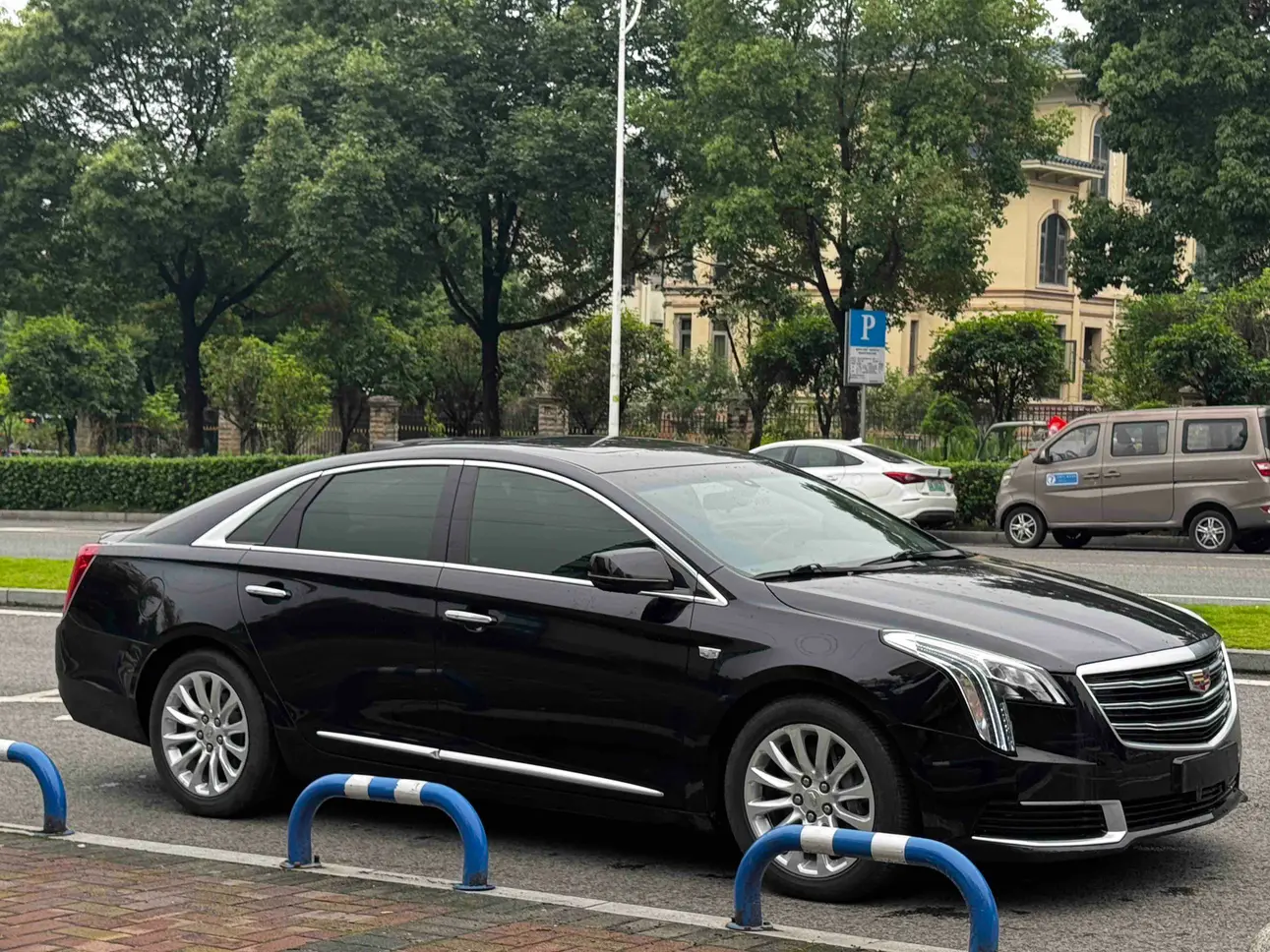 Cadillac XTS