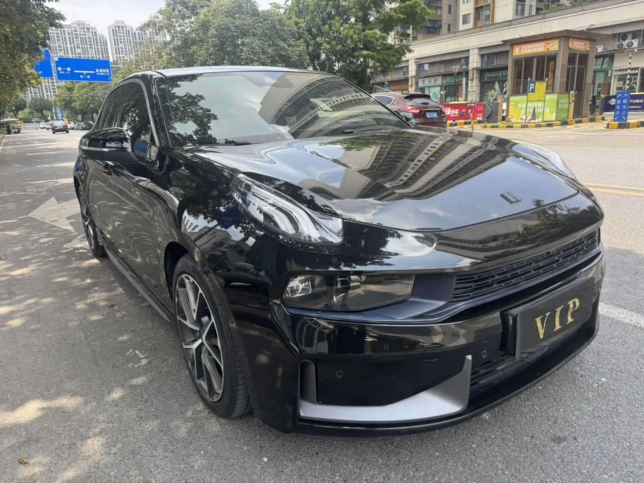 Lynk & Co 03