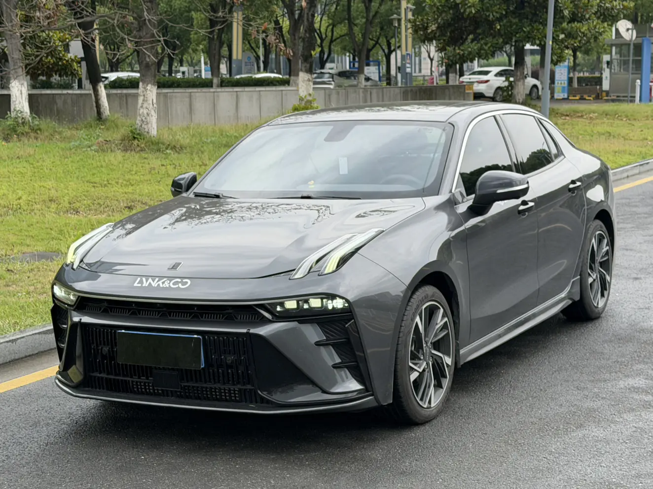 Lynk & Co 03