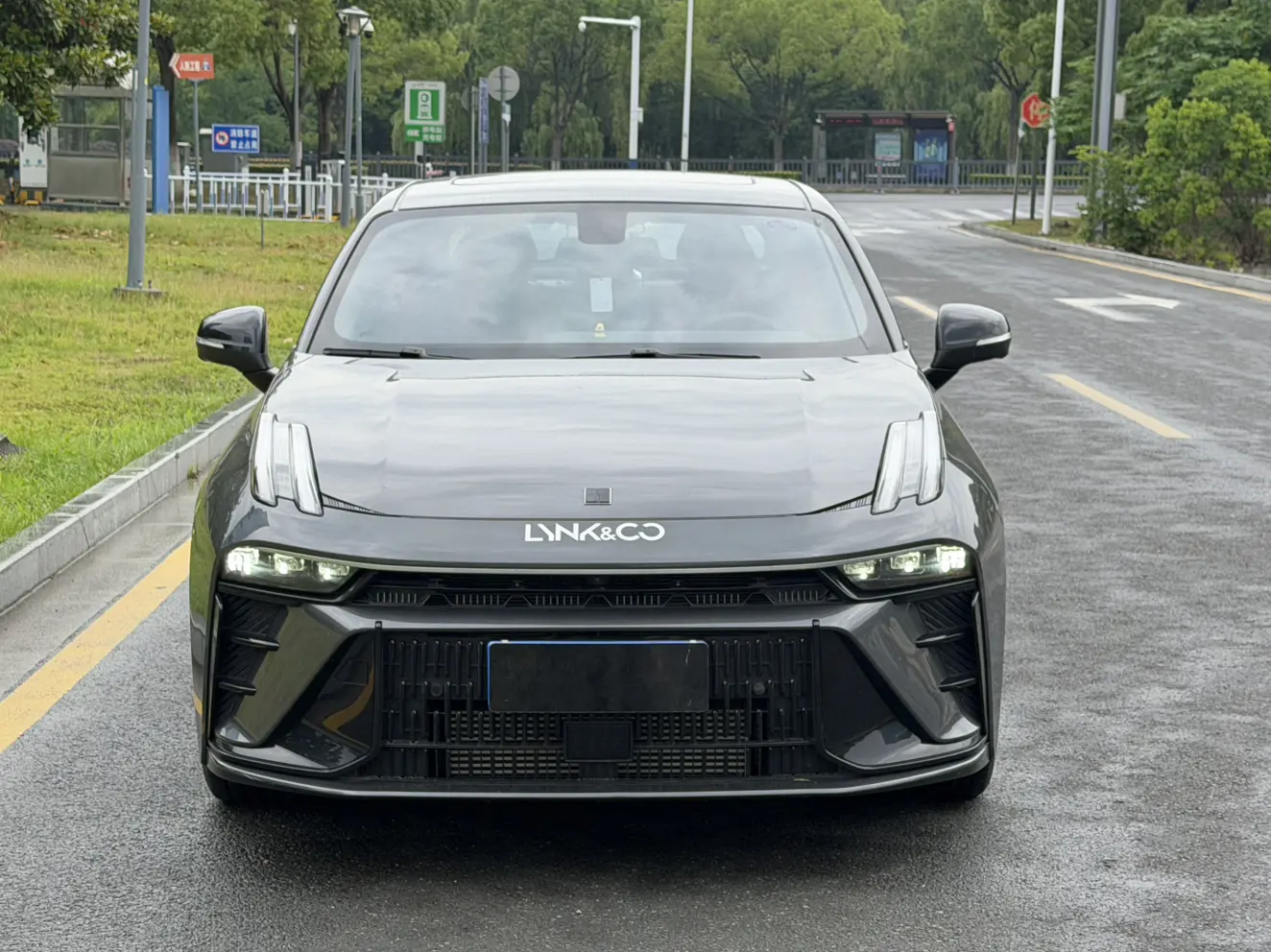 Lynk & Co 03