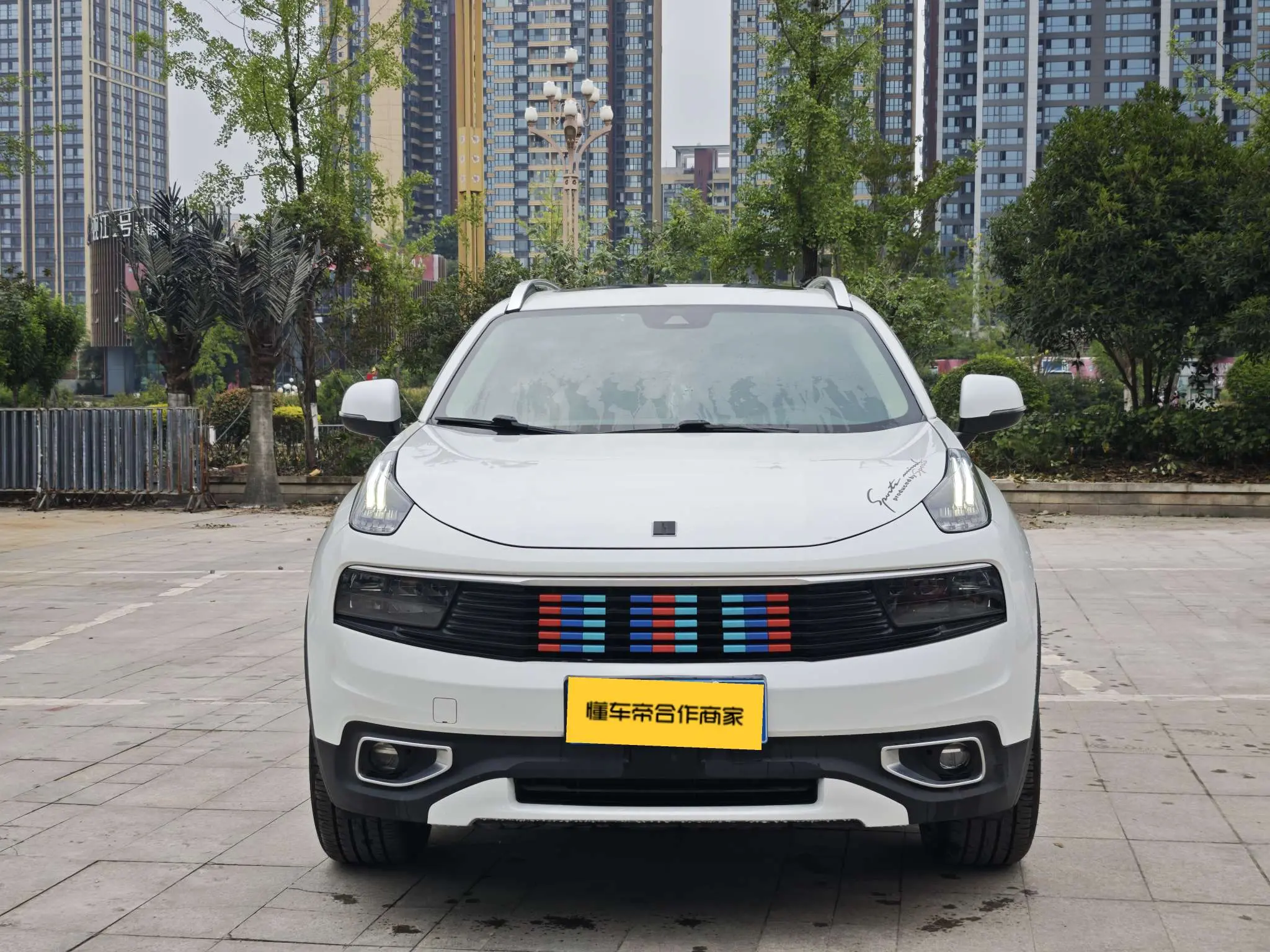 Lynk & Co 01