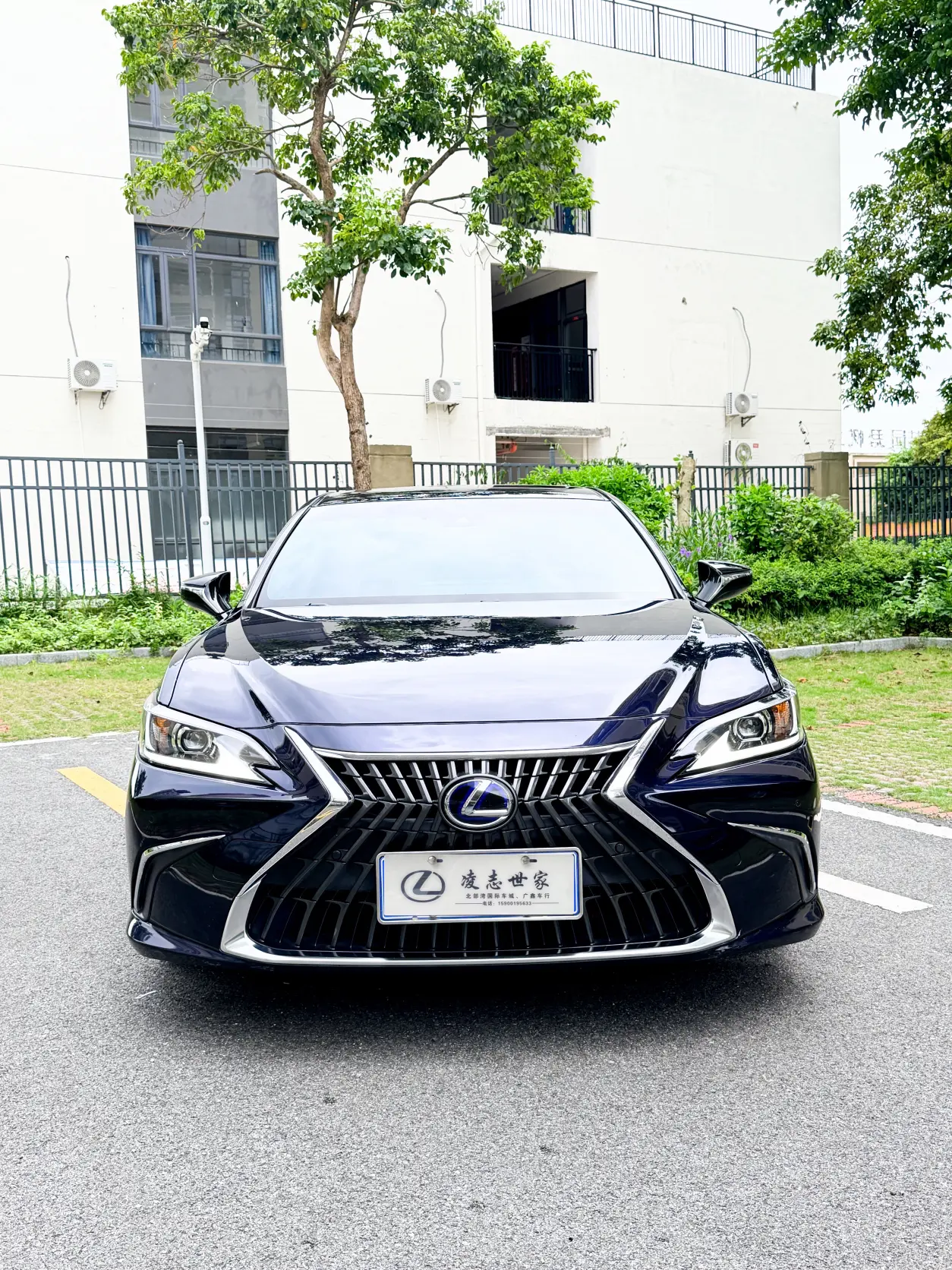 Lexus ES