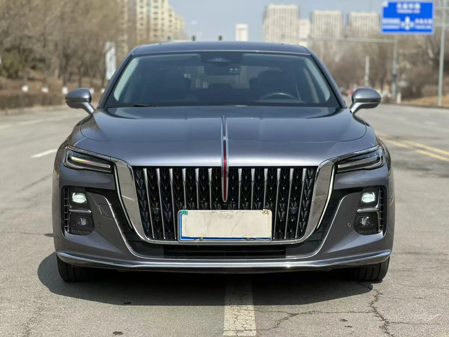 Hongqi H5