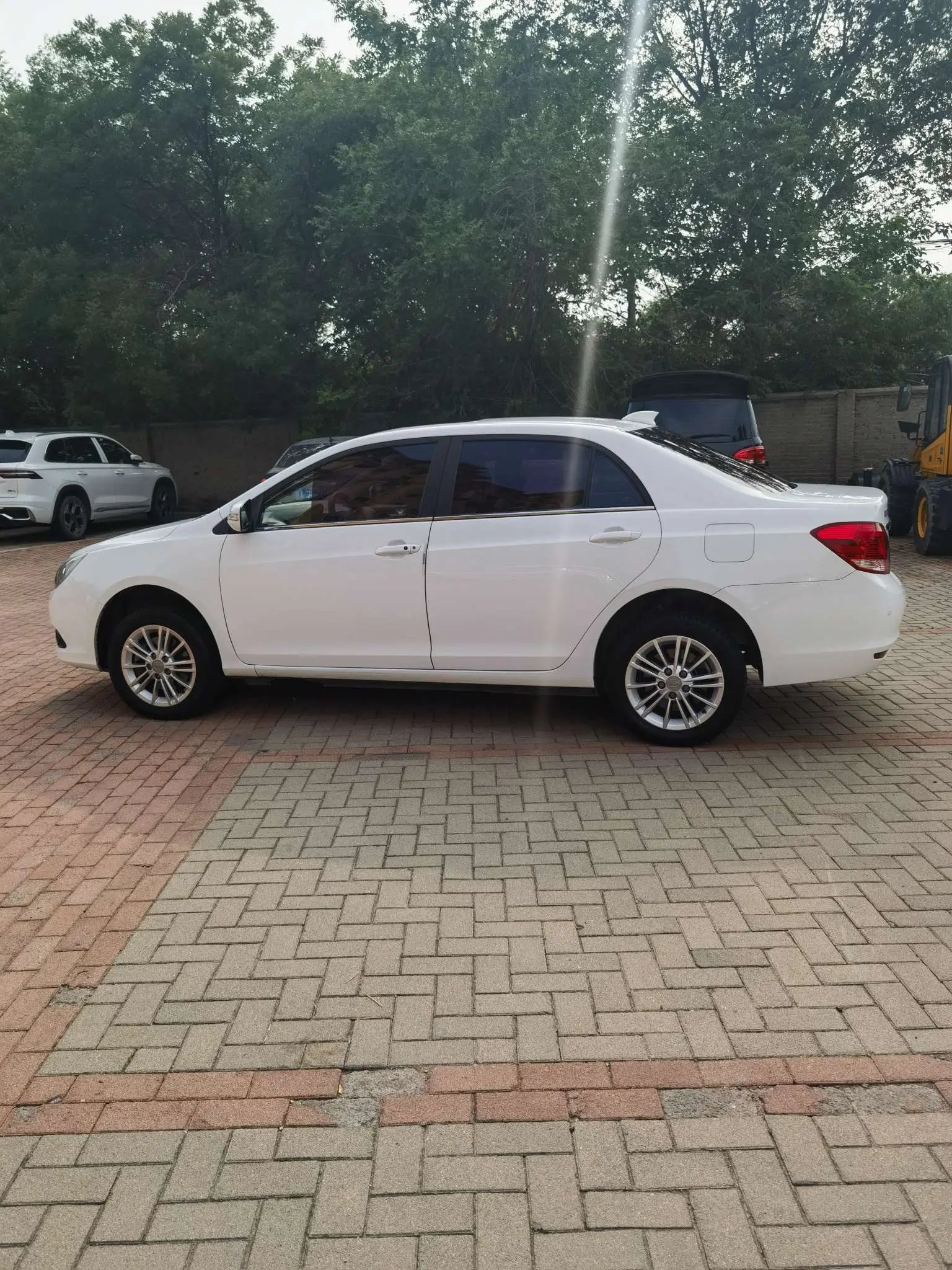 BYD e5
