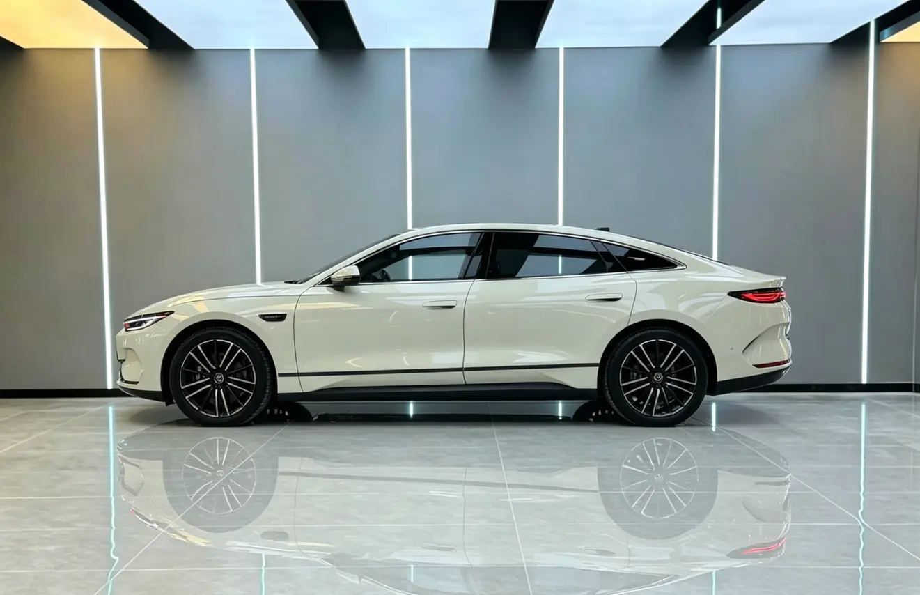 BYD Qin L EV