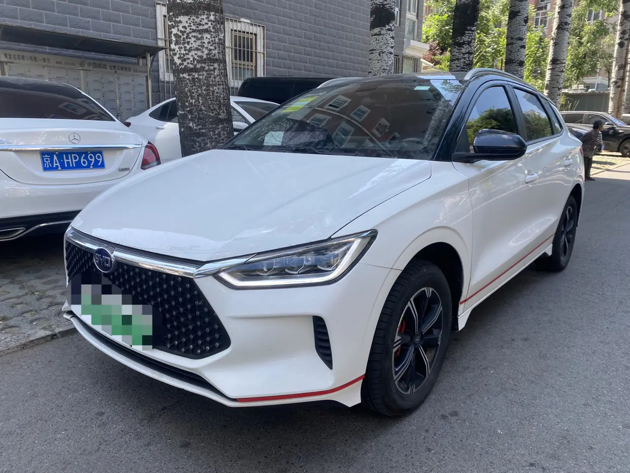 BYD e2