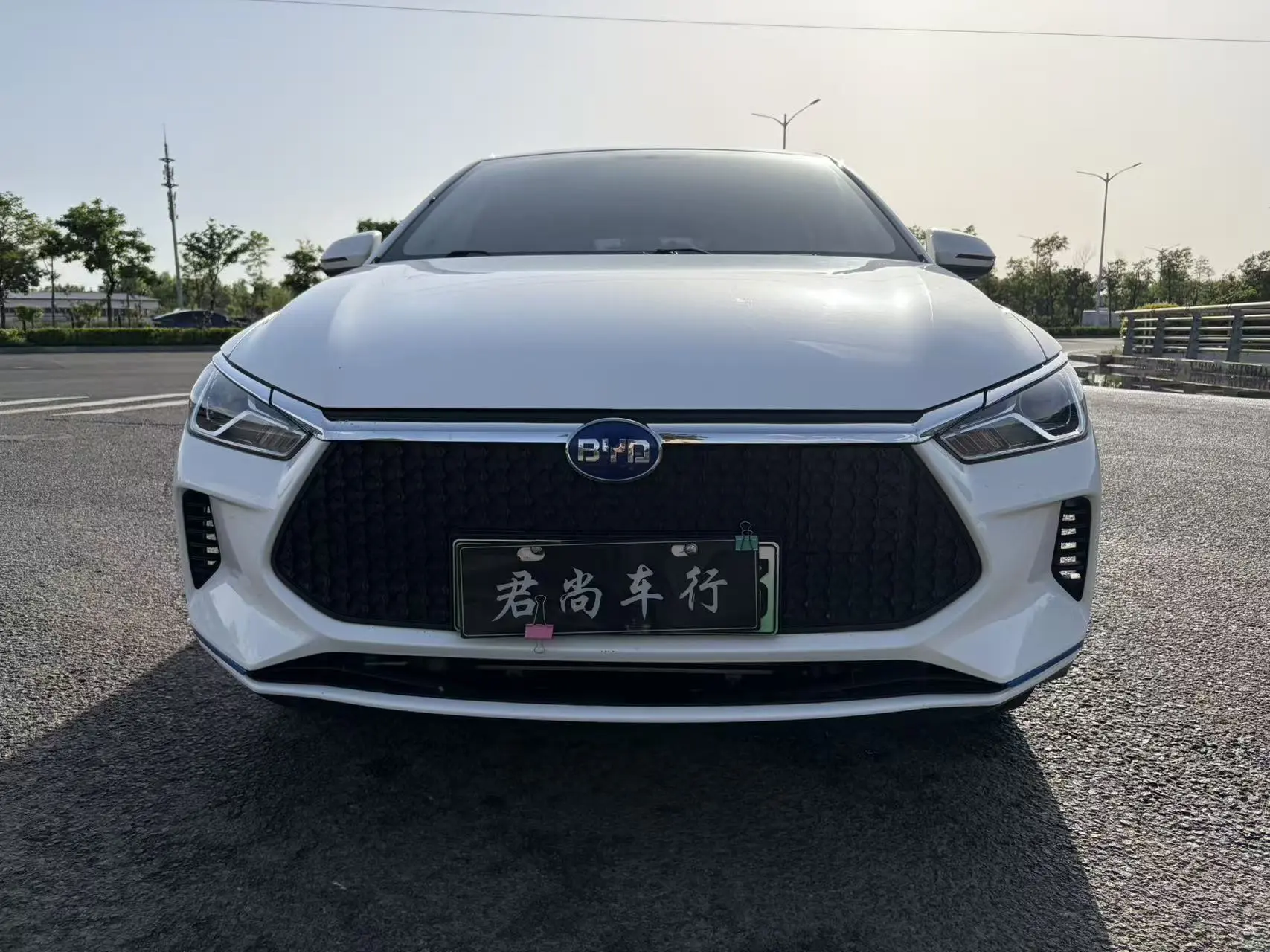 BYD e2