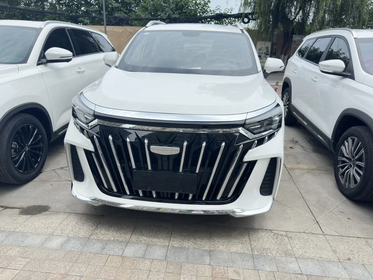 Geely Haoyue L