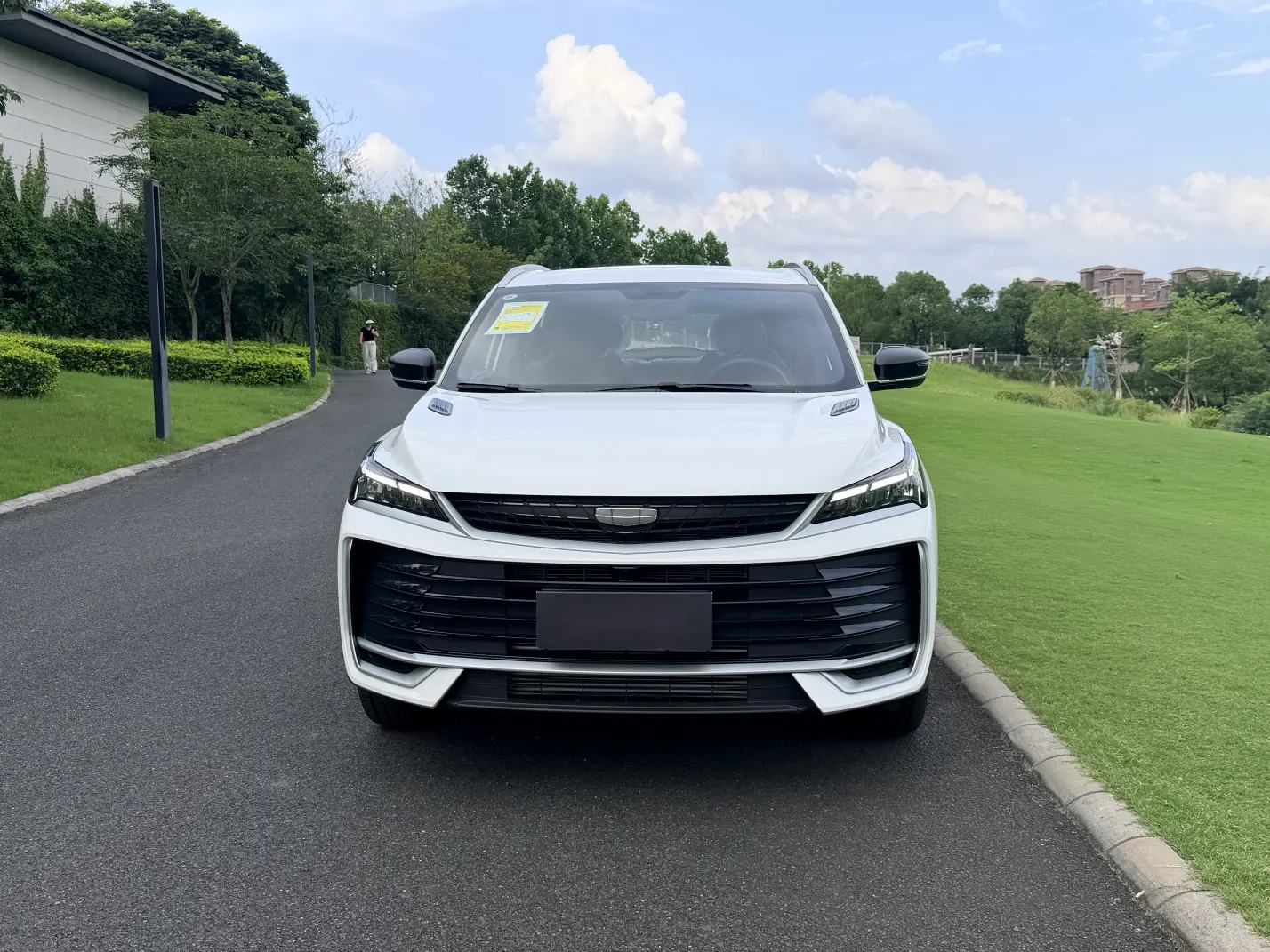 Geely Coolray SX11